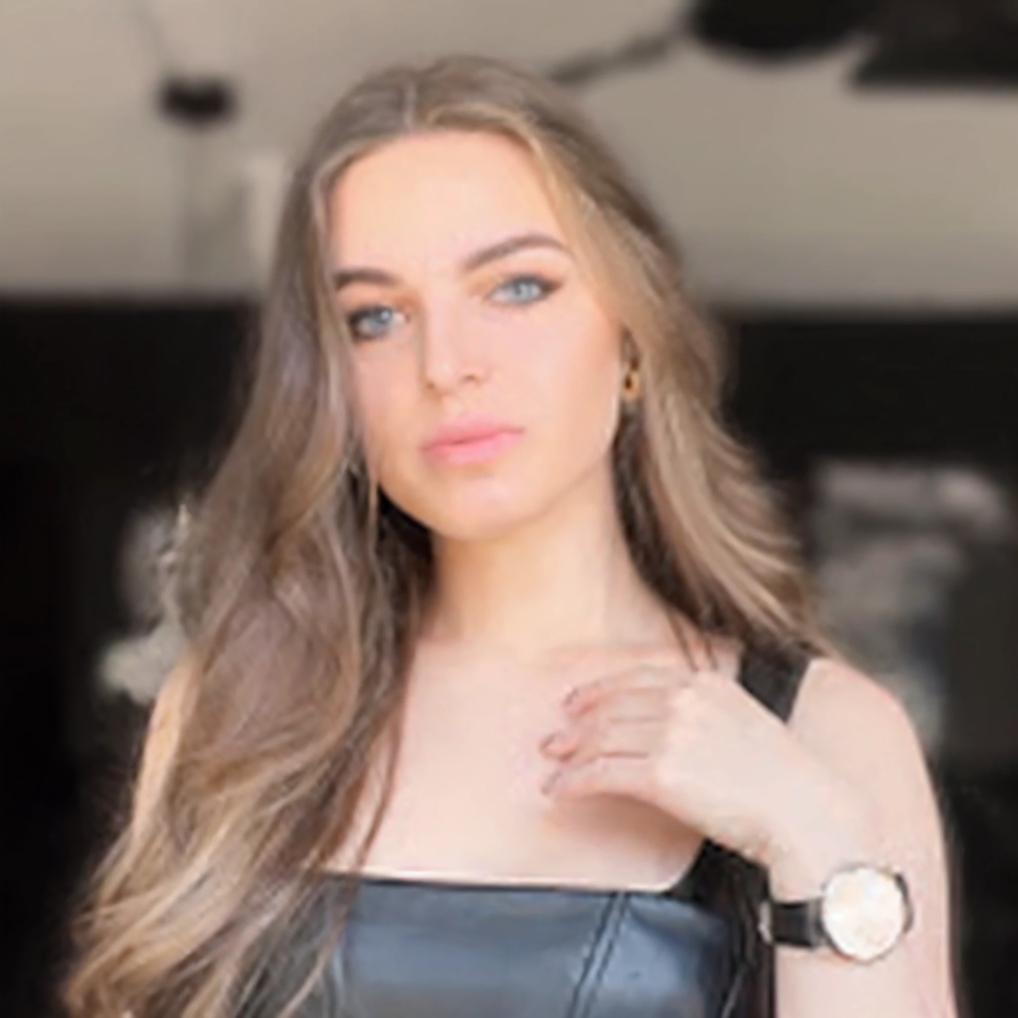 crystal clear photo of beautiful woman, (8K, best quality: 1.2), (photo, photorealistic: 1.37), (ultra-high resolution), detailed face and eyes, Masterpiece, best quality, (highly detailed photo: 1.1), (long blonde hair, ecstatic: 1.1), (young: 1.1), sharp, (perfect body:1.1), realistic, royal shadow, 3d, (, photographed by Canan EOS R6, 135mm, 1/1250s, f/2.8, ISO 400
