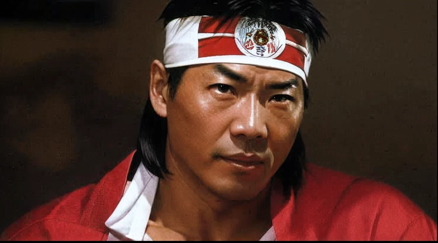 Arafed man with a red shirt and white headband, Daigo Ikeno, Kano Tan, Goro, Mortal Kombat, Fujita Goro!, Yee Chong, Montanha, drunken master, Kuang Hong, Hiroya oku |, em mortal kombat, senhor da guerra tai inteligente, bao pnan, Personagem de Mortal Kombat, Akira Toriyama
