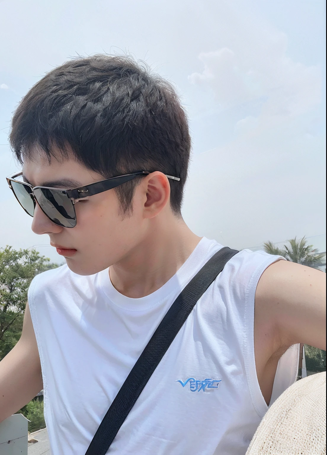 There was a man wearing sunglasses and a white shirt holding a cell phone, wenjun lin, jinyiwei, with sunglass, dent wu, with short hair, wearing a vest, ryan jia, xintong chen, wearing versace sunglasses, Abrasion rays - glass is prohibited, Narrow Nose, Li Zixin, wearing a vest, wei wang, steve zheng