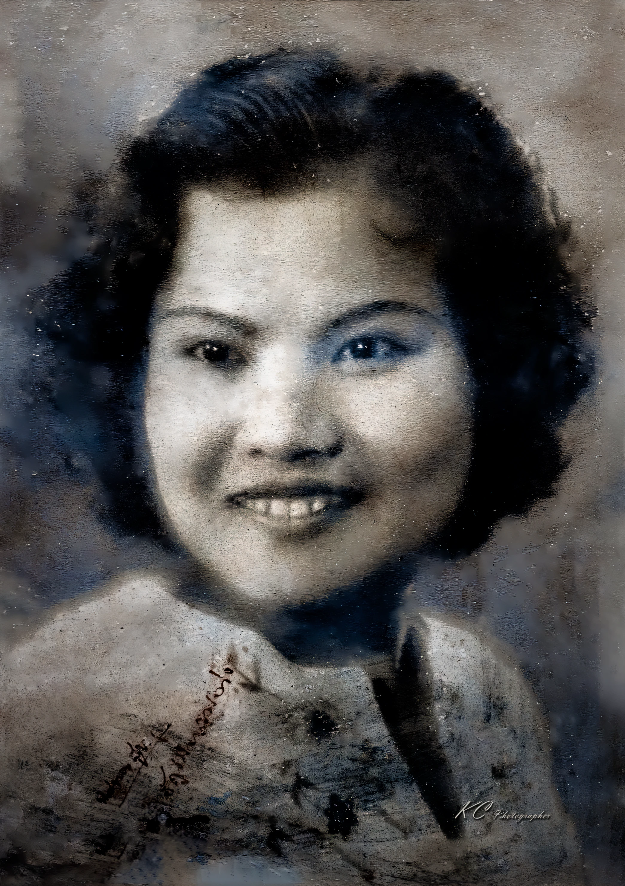 Photo of a woman with a knife in her hand, inspired by Ruth Jên, Colored portraits, Graniculous damaged photos, N-9 portraits, Old photos, Inspired by Yao Tingmei, color studio photo, Portraits, Potrait, a portrait photo, Recover photos, Image changes, Photos of women, Granular images of ugly women