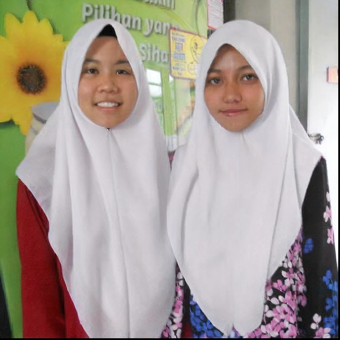 A girl with hijab and mask showing her tits