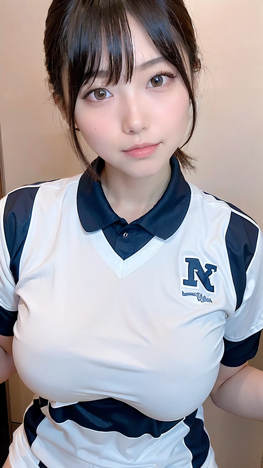 (top-quality、8K、32K、​masterpiece、nffsw:1.2)、Photo of a cute Japanese woman、large full breasts、very short bobbed hair、large full breasts、、peitos fartos、Milk transparency、痴女、large udder、Volleyball player attire、Uniforms worn by volleyball players、childlike face、The face is young、The body is an adult、The body is oily、Wearing a volleyball jersey、Emphasis on the chest
