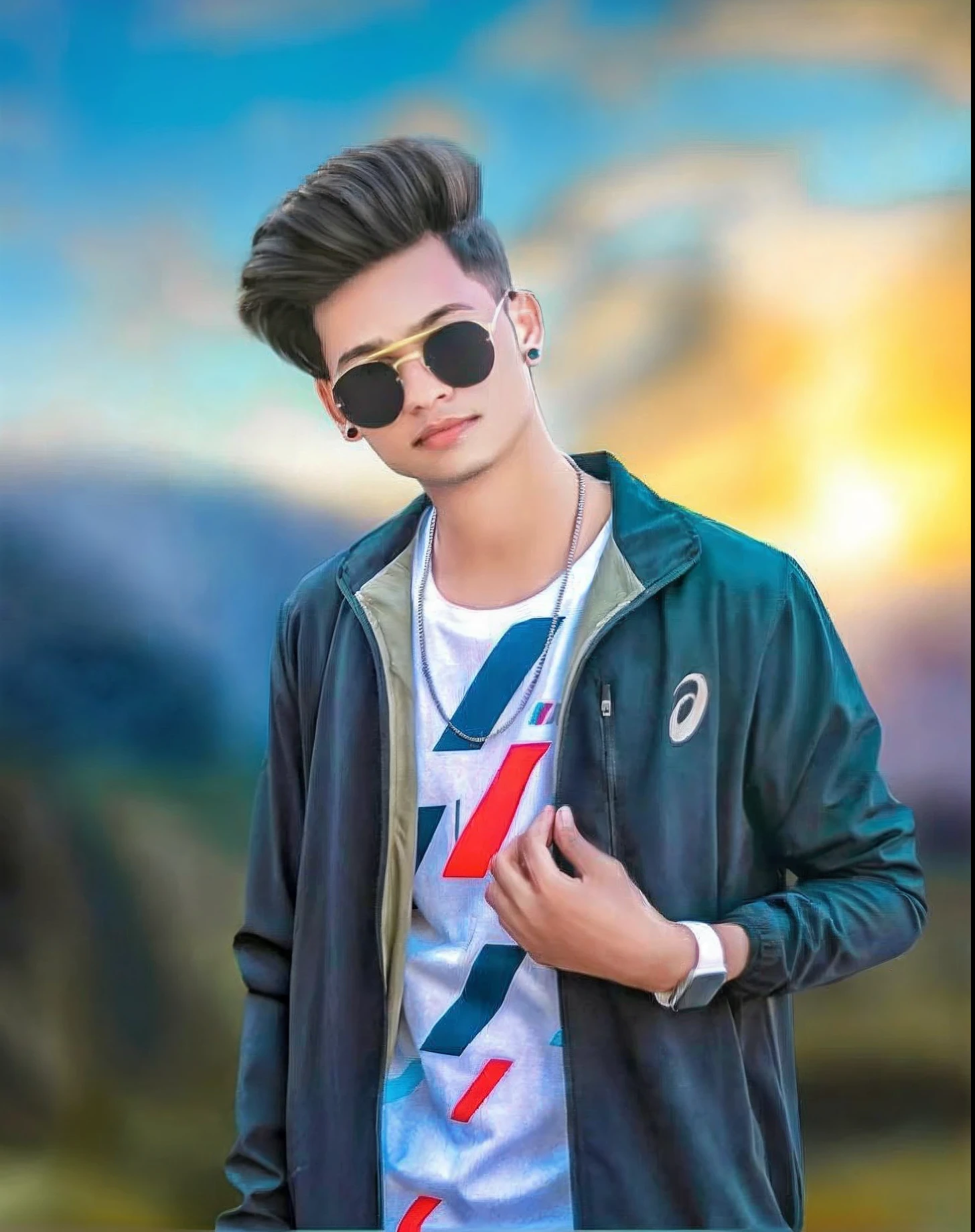 Background change realistic photo Ultra realistic realistic face boy
INFO