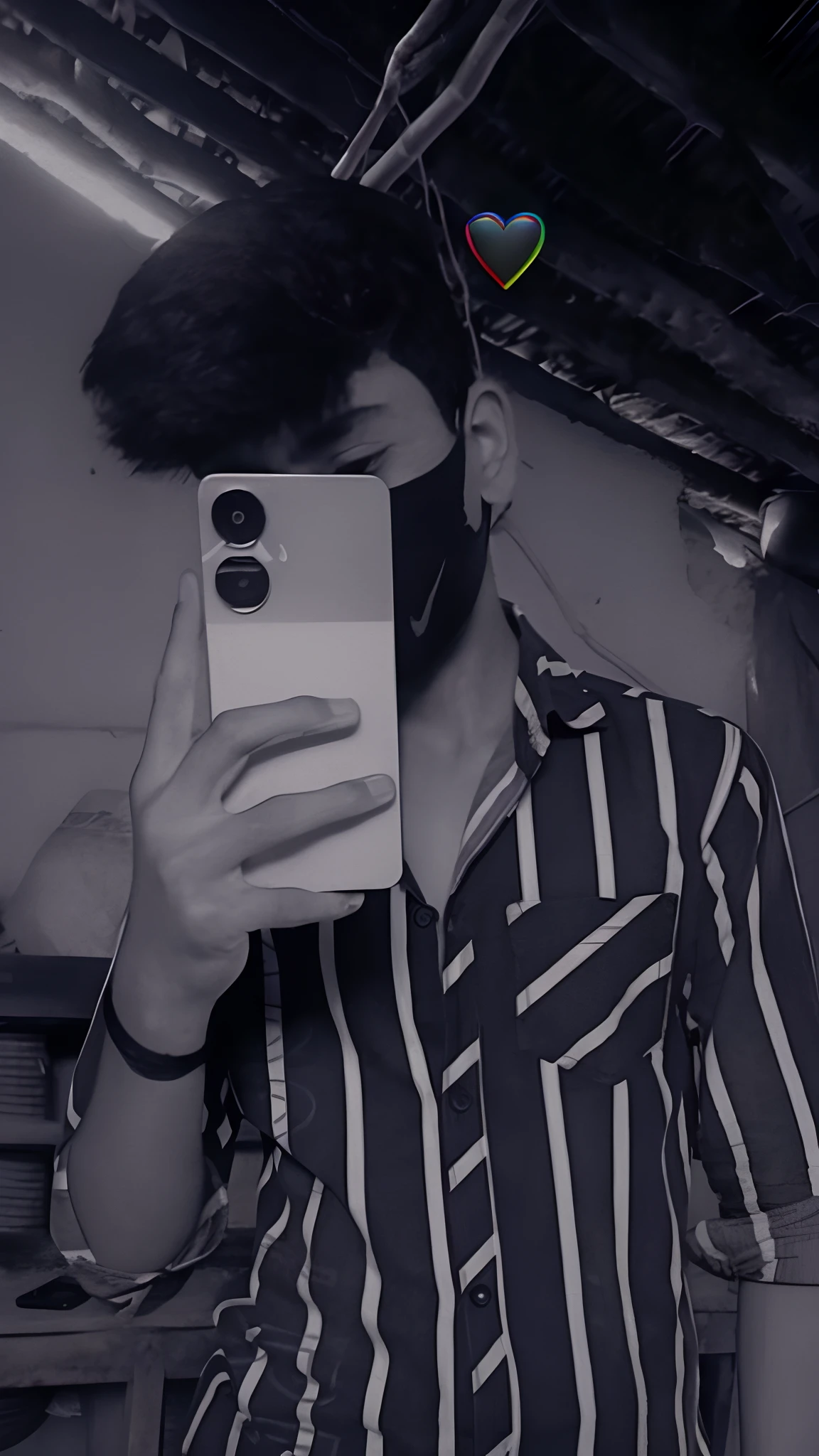 Chang dslr relstik face with i phone hansome boy.