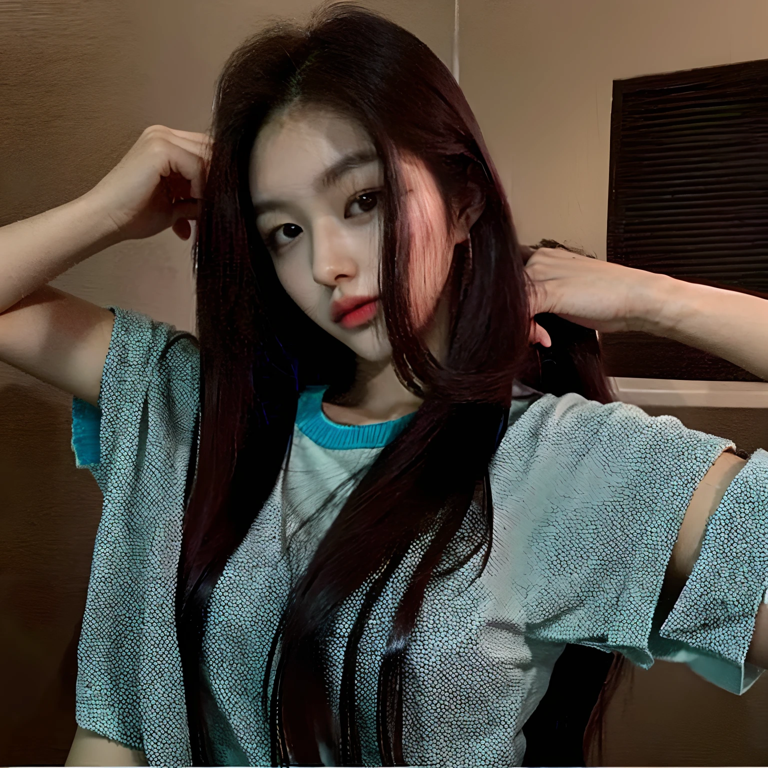 there is a woman that is brushing her hair with a brush, ulzzangs, Gorgeous young Korean woman, Korean girl, beautiful Korean women, Beautiful young Korean woman, 19-year-old girl, Korean woman, 2 4 year old female model, young lovely Korean faces