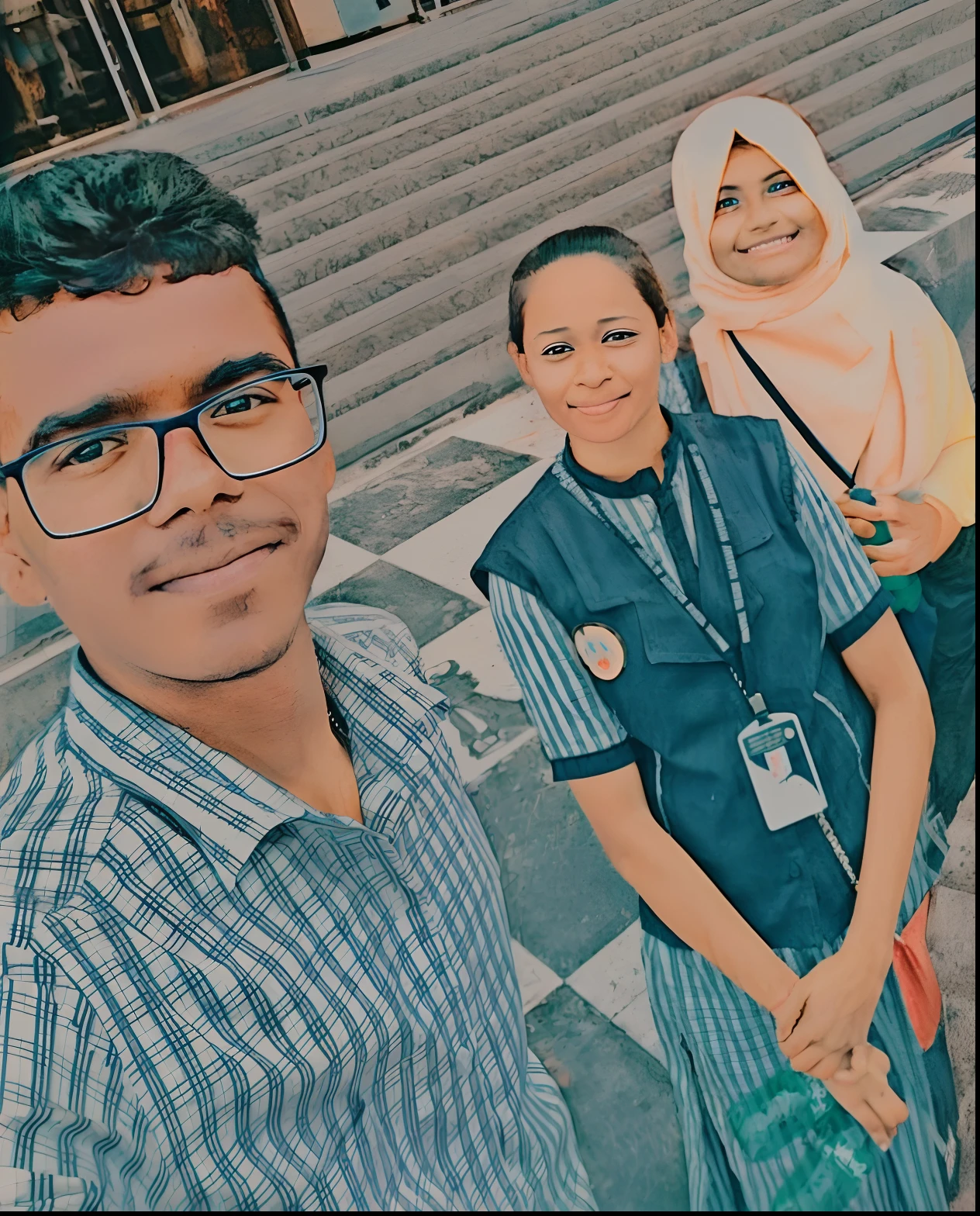 there are three people standing on a set of stairs, desaturated!!, in city street, old picture, student, selfie!!!!!, taken at golden hour, ๐๐๐โบ๐๐๐, profile pic, desaturated!, profile picture, candid picture, looking at camera!!!, postprocessed), ((oversaturated)), taken on go pro hero8