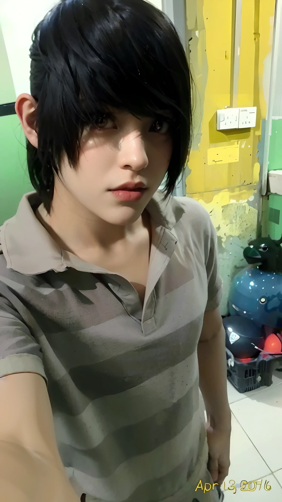 ((Best Quality, 8K, Masterpiece: 1.3)), (crow: 1.3), Focus: 1.2, (Layered Haircut: 1.2)), (Dark Street: 1.3), Highly Detailed Face and Skin Texture, Full Body, Delicate Eyes, Double Eyelids, Whitened Skin, Long Hair, (Round Face: 1.5), (Loose Crop Top, Shorts: 1.6), RAW picture, ultra realistic, unreal engine 5, face tattoo making