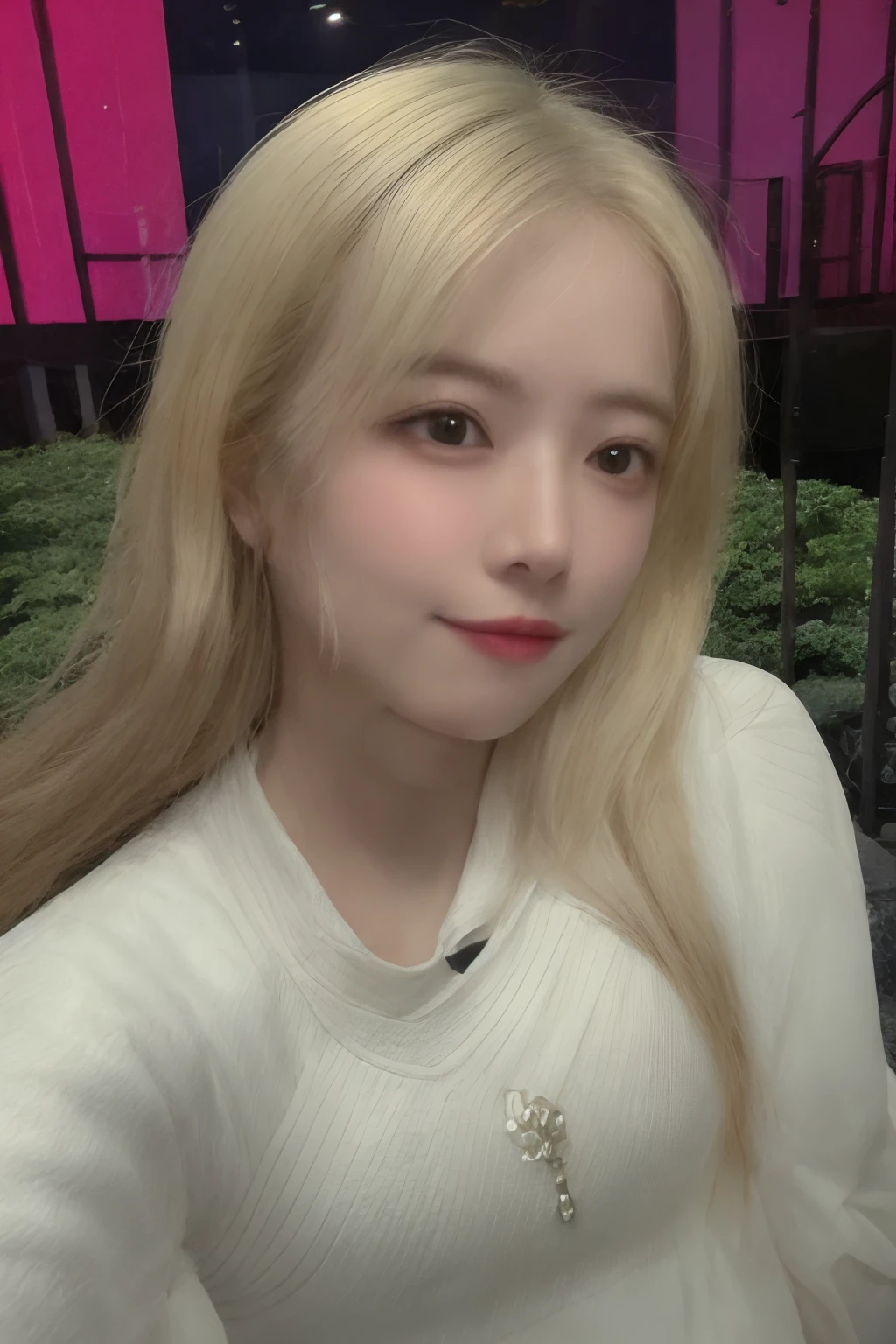 (8K、Raw photo)、film grains、超A high resolution、ultra-detailliert、(Super skin details)、incredibly absurdness、strong rimlight、asian human、Slim Girl、seducting smile、Gaze、small tits、The tattoo、Braided hair、Blonde hair、((light brown hair))、(Realistic:1.3) sunlights、1girl in、Instagram、outside of house、(Black shirt:1.2)、(((城市)))、(extra detailed face)、(bangss)、Naked body、selfee、undergarment、breastsout、barechested