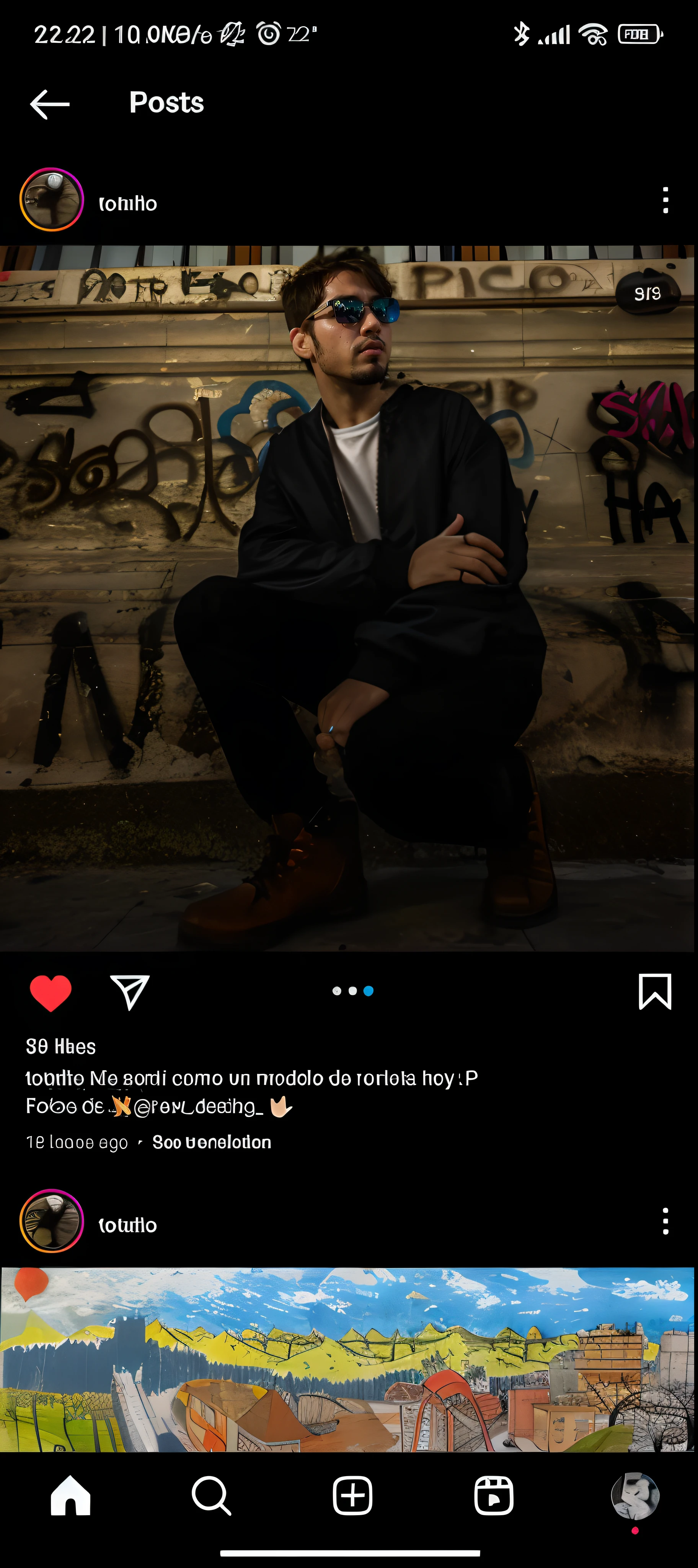 Un primer plano de una persona sentada en un banco con graffiti en la pared, Instagram Photo Shoot, Modelo de Instagram, Foto profesional de iPhone, andres rios, suave en _ Los antecedentes, Instagram, Cinematographer, Instagram Digital, Diego Dayer, imagen de muy muy muy baja calidad, picsart, Instagram Post 4K, Tendencia real en la imagen de Instagram, 😭 🤮 💕 🎀