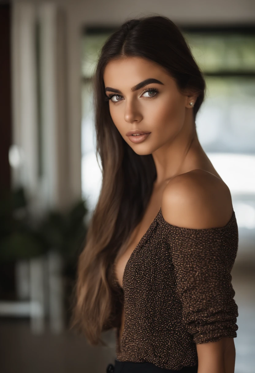 Arafed woman with tank top and black pants, com olhos castanhos, Retrato Sophie Mudd, cabelos castanhos e olhos grandes, selfie de uma jovem mulher, Violeta Myers, sem maquiagem, Maquiagem natural, staring directly at camera, Rosto com Artgram, Maquiagem sutil, Great full body photo, em uma boate, clivagem, roqueira e rebelde