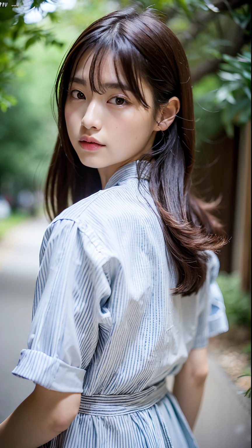 (top-quality、8K、32K、masterpiece、nffsw:1.2)、1girl in、 japanaese girl、thin-waist、maid clothes、from the rear、A detailed face、shorth hair、18year old