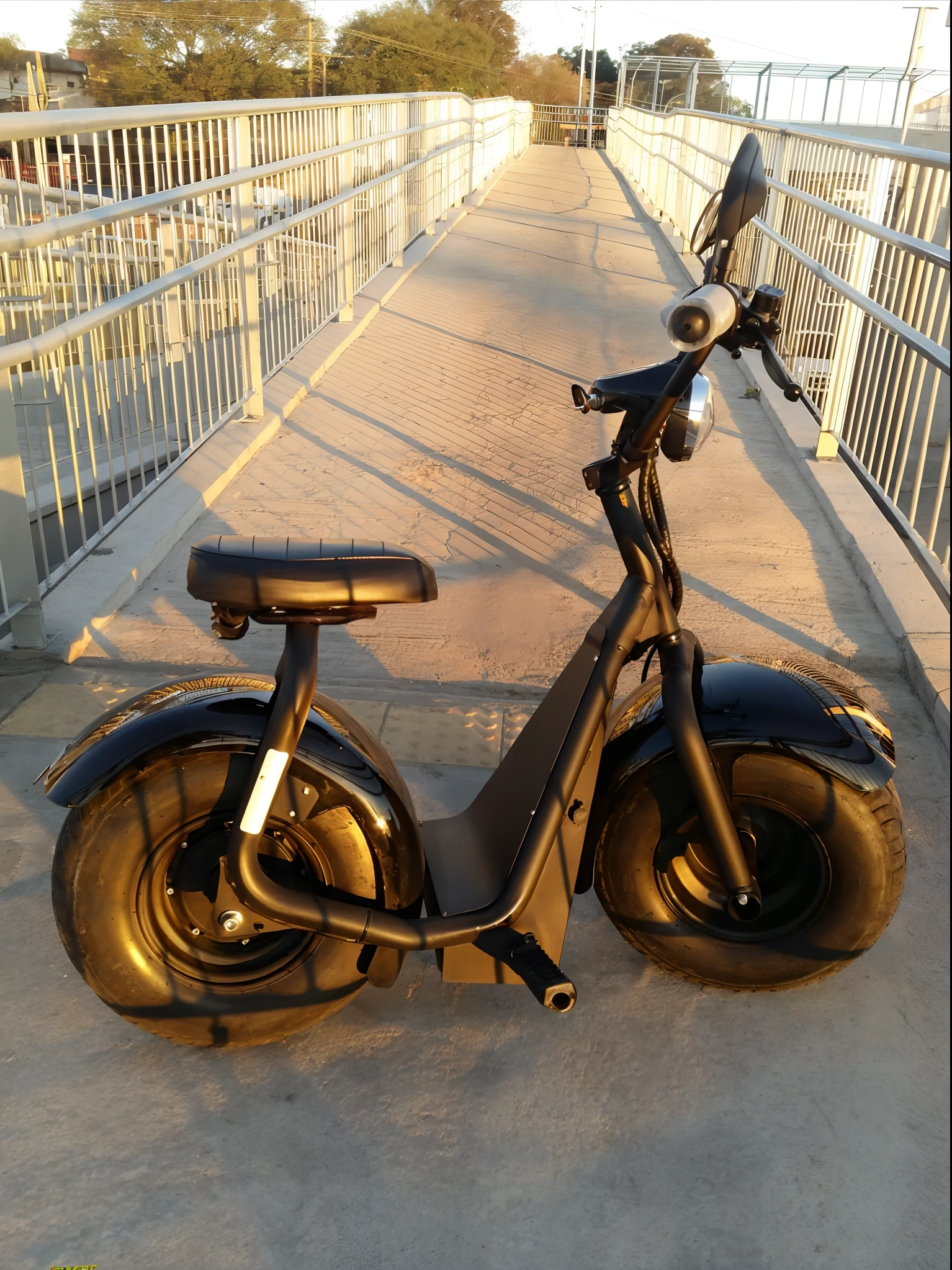There is a scooter that is parked on the sidewalk, scooter personalizado, t 1 0 0, T100, sunset sunrise, extremely high budget, ciclomotor, tiro com vista para o solo, assunto completo mostrado na foto, um super-inteligente, tar - like, really trying to ride it, tiro largo detalhado, Super Modelo-S 100, macio!!
