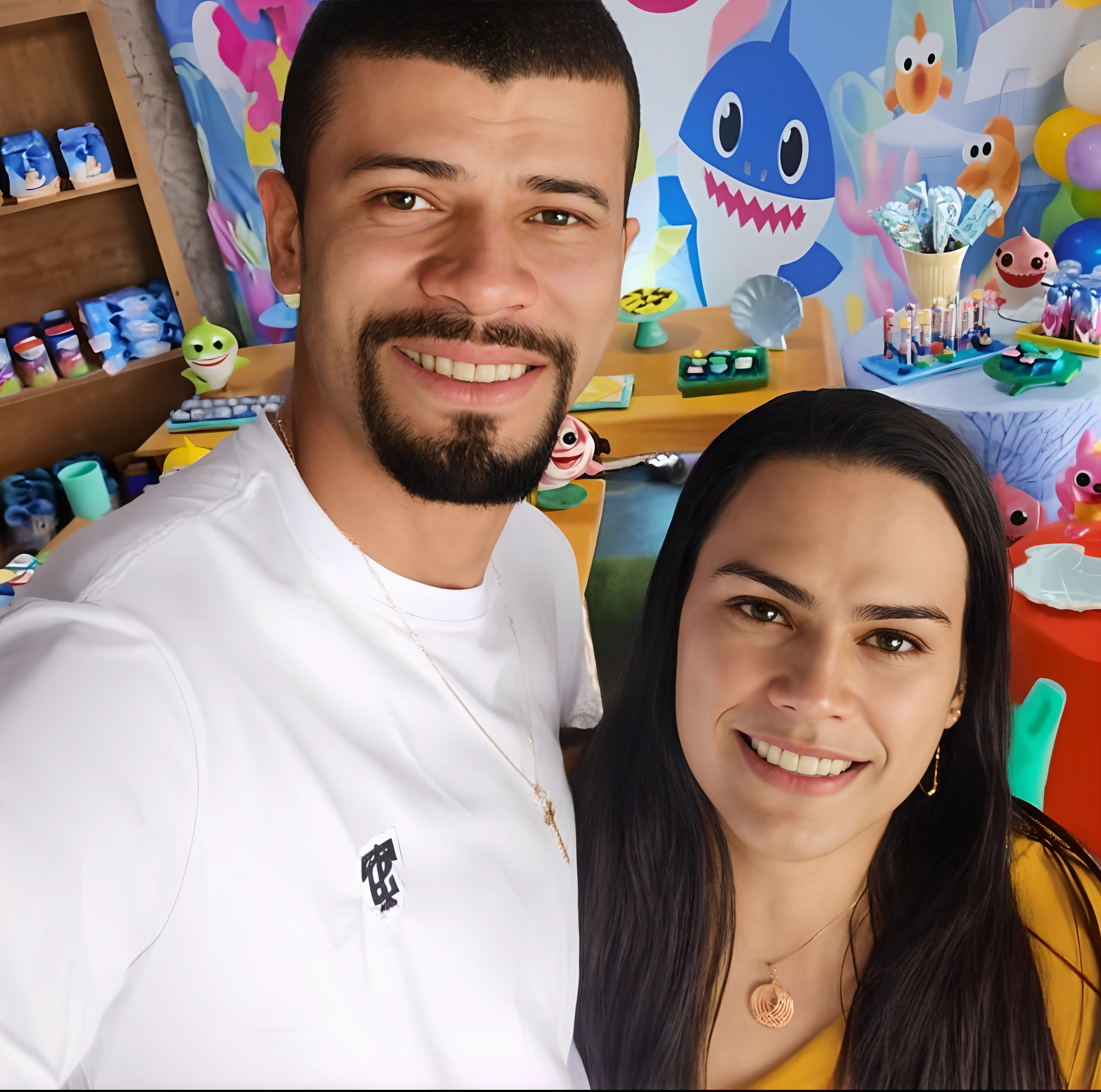There is a man and a woman in front of a wall with toys, Directed by: Nandor Soldier, Malika Favre, Alex Yanes e Lisa Frank, Casal feliz, Ronaldo Luis Nazario da Lima, david rios ferreira, Directed by: Márta Lacza, por Julius como se, edu souza, Directed by: Willian Murai