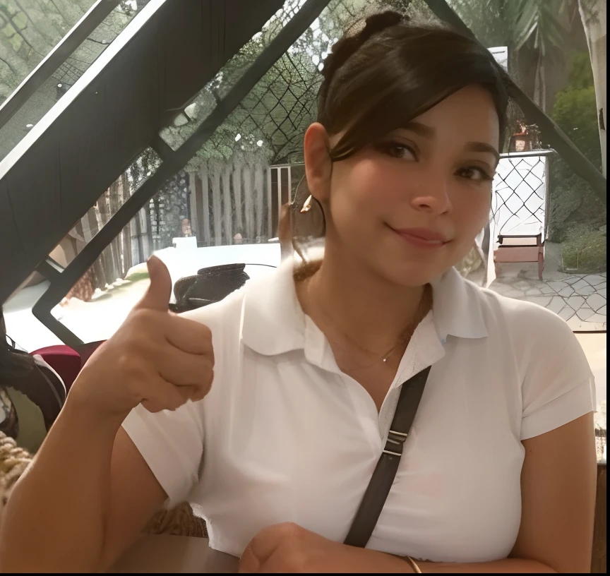 Mujer sentada en una mesa con un plato de comida y una bebida, alanis guillen, Karla Ortiz, lorena avarez, Se parece a Laura Barriales, 30-year-old woman from cuba, selena quintanilla perez, Magda Torres Gurza, fernanda suarez, estefania villegas burgos, Julia Fuentes