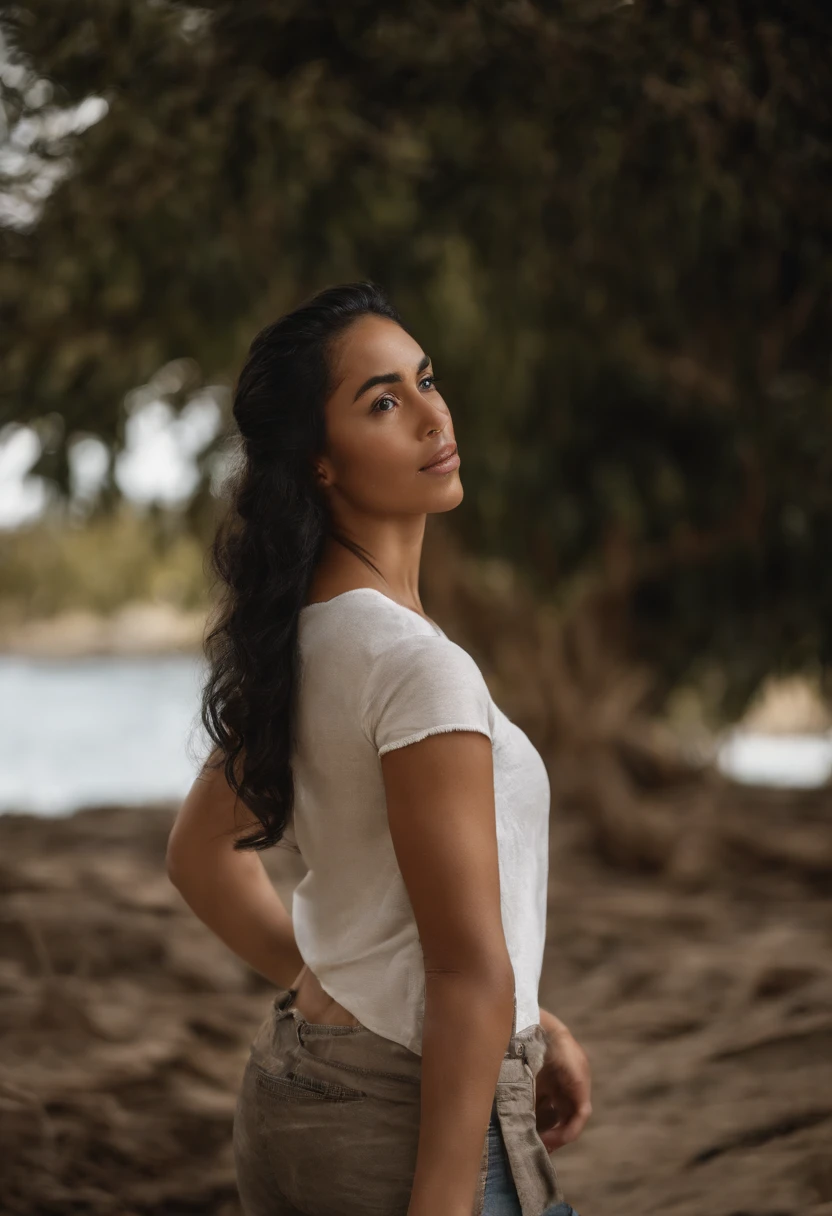 Caribbean-looking girl with white skin black hair, atletic body, joven, con vestimenta sexy de hacer ejercicio