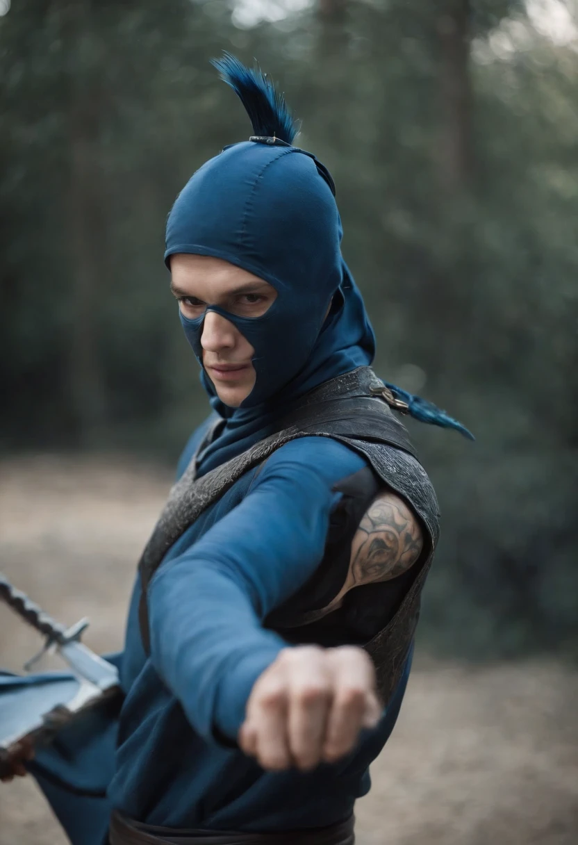 Ninja com roupa da cor azul, ( Extreme creation, beleza superior em imagem.) olhos azuis, left hand with five fingers holding an ice dagger, right hand with cincco fingers, segurando uma espada de metal, dragon tattoo on left arm, Japanese Blue Demon Mask