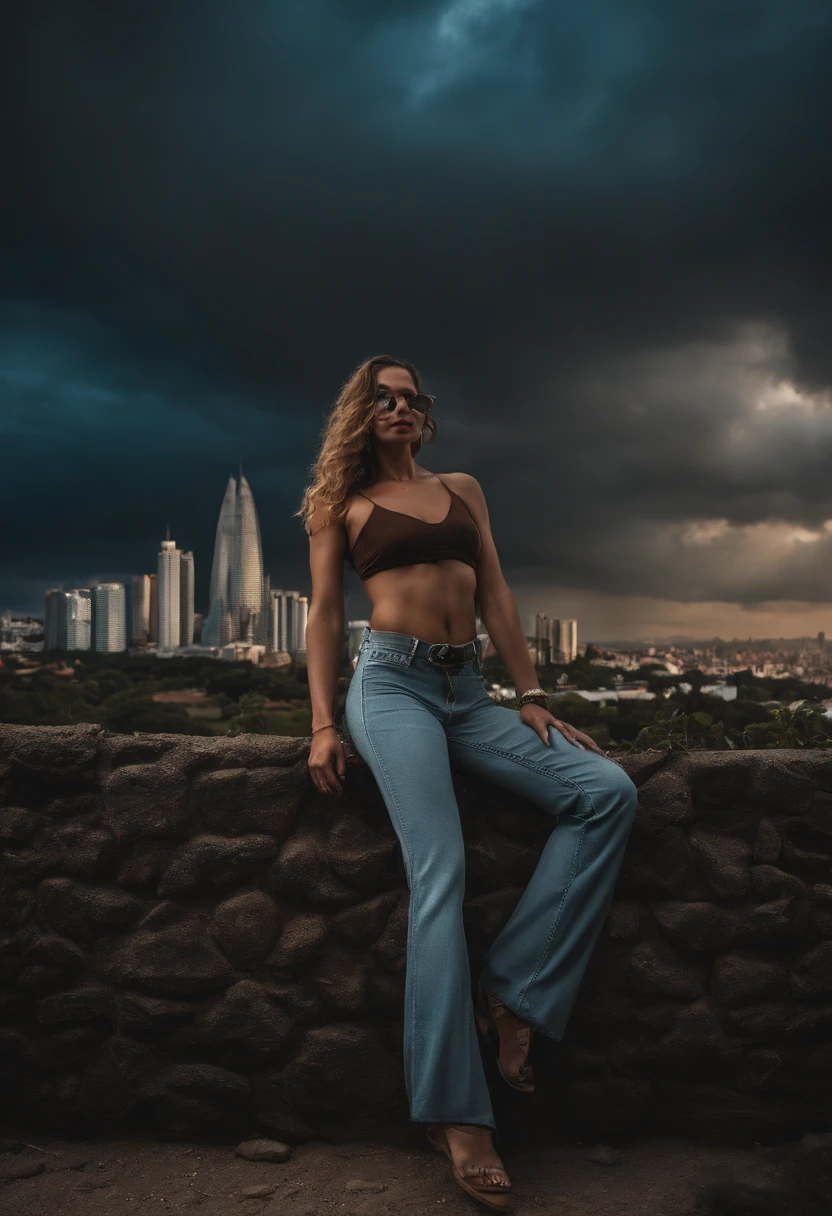 "An imposing Giantess in a hippie style hippie and laid-back is rocking a crop top and baggy pants. His toned and athletic build suggests his enormous strength. Ela parece estar passeando casualmente pela movimentada paisagem urbana de GTS City, while towering buildings loom over the city. Smoke and clouds prowl around your fence, adding to the sense of epic scale and drama. The lighting is dark, sombria e realista, creating a tense and threatening atmosphere. The outlook is from below, enfatizando a majestade e o poder dos Giantes, (((sem calcinha ))."