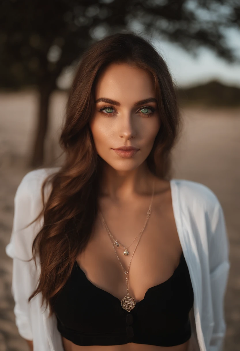 Arafed woman with white tank top and necklace, Sexy girl with green eyes, portrait sophie mudd, brown hair and big eyes, Selfie einer jungen Frau, Violet Myers, ohne Make-up, Natural makeup, Blick direkt in die Kamera, Gesicht mit Artgram, dezentes Make-up, Stunning full body shot, piercing green eyes, stehend am strand, sonnen untergang