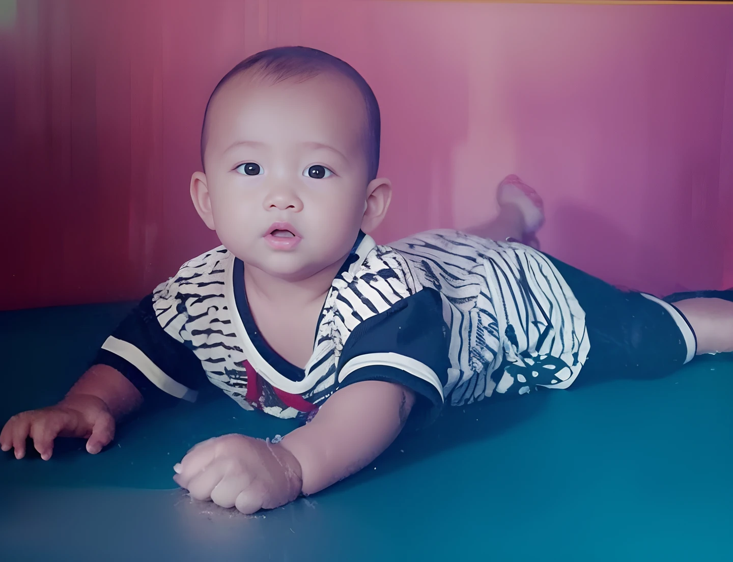Indonesian face ,8k,uhd,realistic