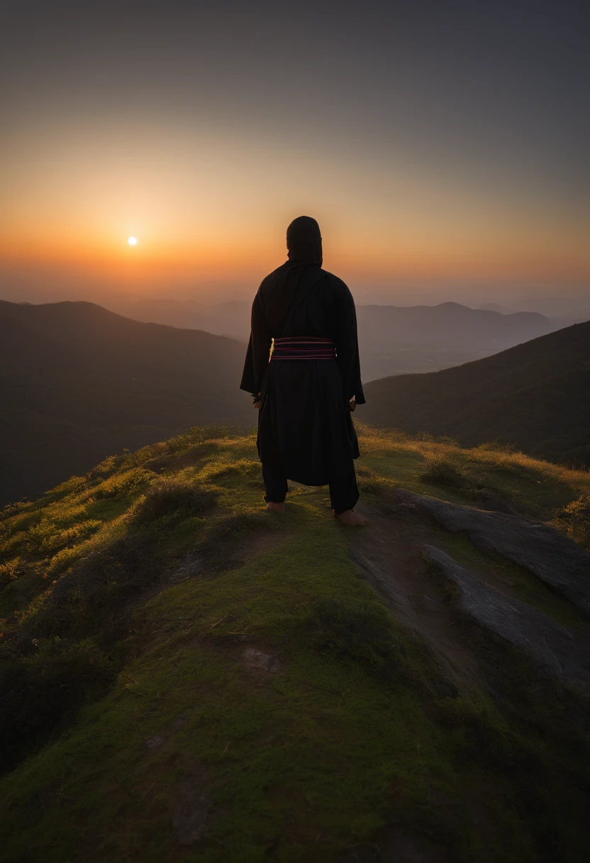 ninja de frente, meditando no topo da montanha, espada, roupa preta, Sunrise behind the ninja, hiper realismo