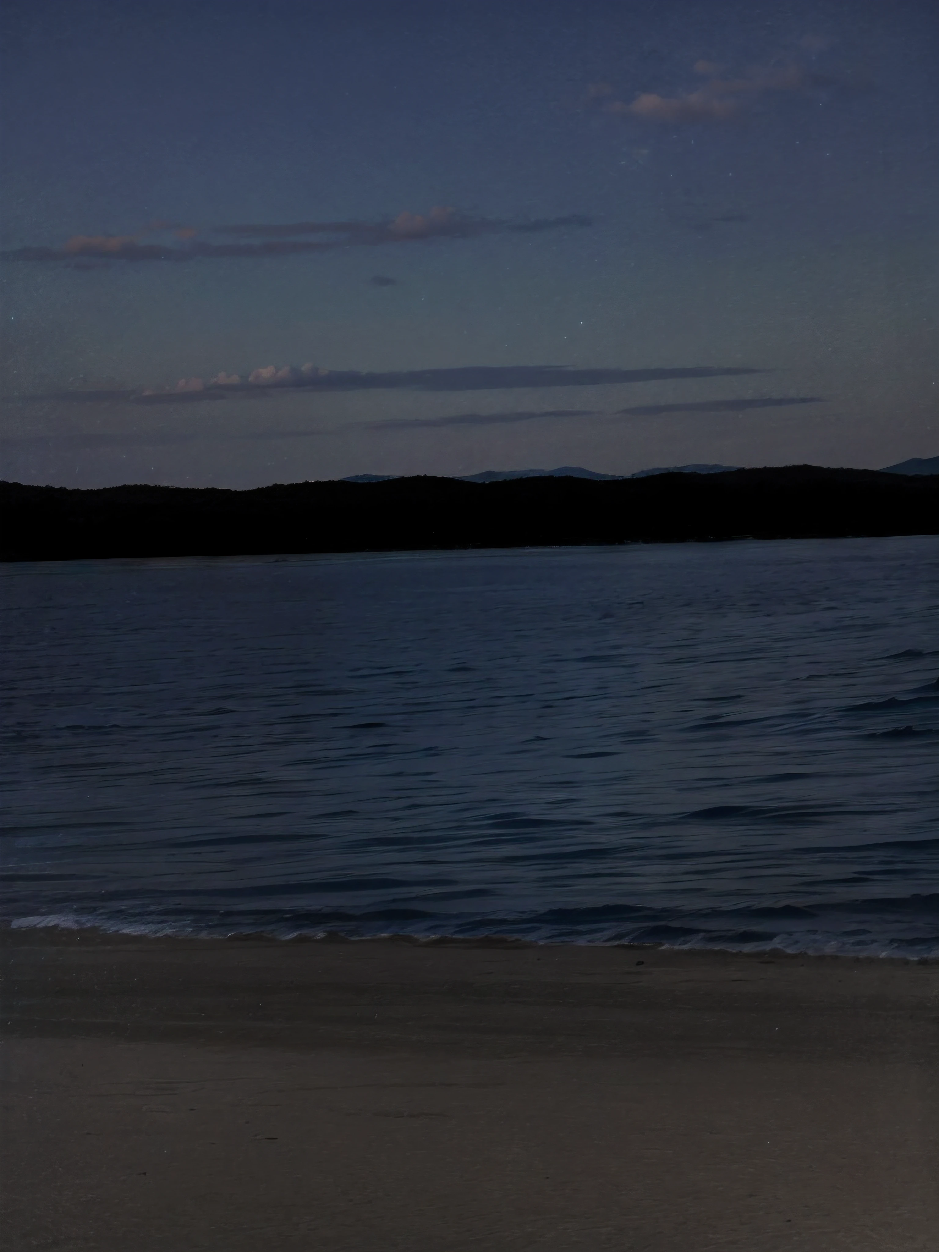 Shore、Lake surface、early evening、blues、reef