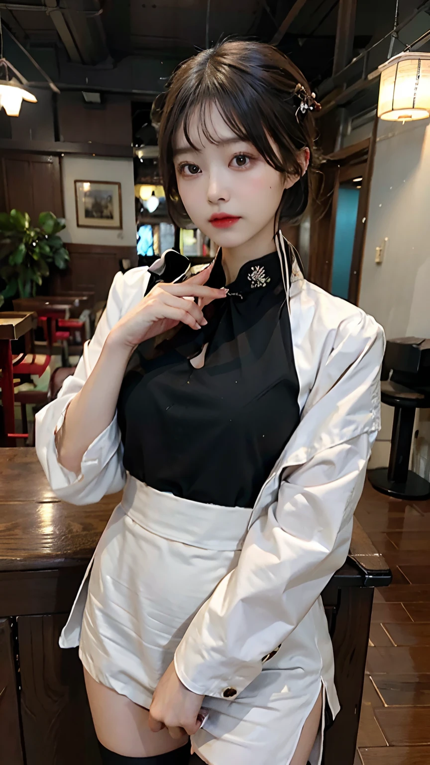 beautiful a girl、high-level image quality、Like a shot with an SLR、Sensual body、chinese clothes、Making a slit in the clothes of the thigh、Painting a work of art depicting a woman in a traditional cheongsam、Gothic lolita、Niso、knee sox、Absolute area、a miniskirt、skirt by the、maid clothes、autumnal、Autumn clothes