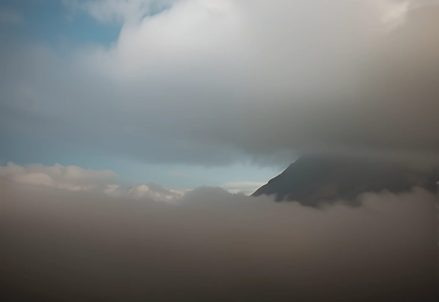 Neblina background, neblina ligera en el cielo