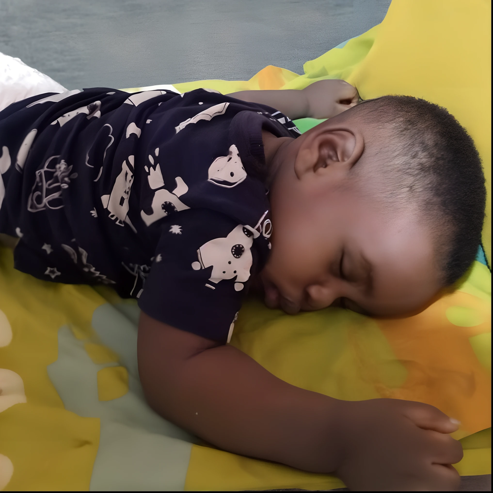 there is a baby lying on a blanket, Resting after a hard fight, unconscious, Rest on a hard day, Expression somnolente, jeune enfant, lying at the bed, presque la sieste, looking tired, lying on a bed, There is a full pool next to him, Fortunately tired, 2 ans, endormi, se reposer sur la poitrine