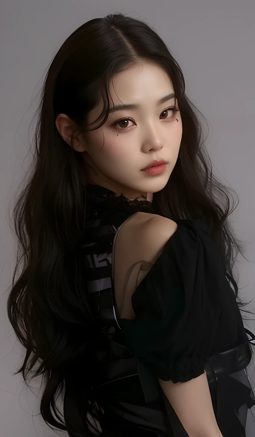 mulher com uma flor no cabelo posando para uma foto, cruel korean goth girl, her face looks like an orchid, Ulzzang, de menina taiwanesa com tatuagens, Beautiful Asian girl, Sui Ishida com cabelo preto, Menina anime na vida real, com cabelos longos e olhos penetrantes, menina coreana, asian features, flores em seus cabelos escuros