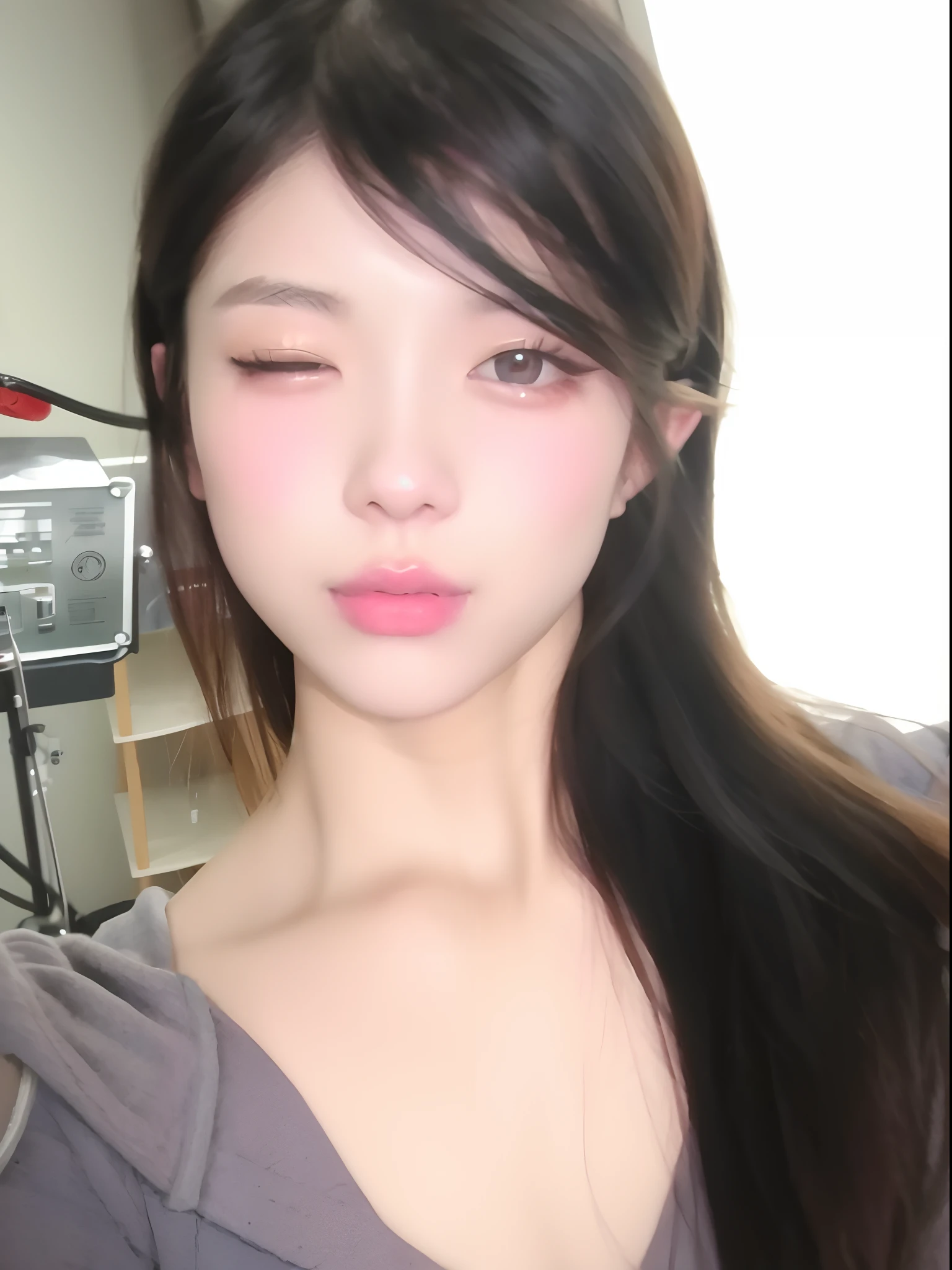 there is a woman with long hair and a gray shirt, pink fleshy lips, wan adorable korean face, Ulzzang, linda mulher coreana jovem, Mulher sul-coreana bonita, Sakimichan, young adorable korean face, pale fair skin!!, cara muito bonita, Jinyoung Canela, maquiagem sul-coreana popular, mulher coreana jovem bonita