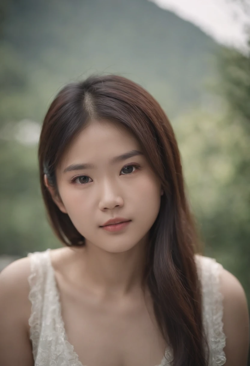 A Chinese girl,Wear only children's underwear worn by 14-year-old