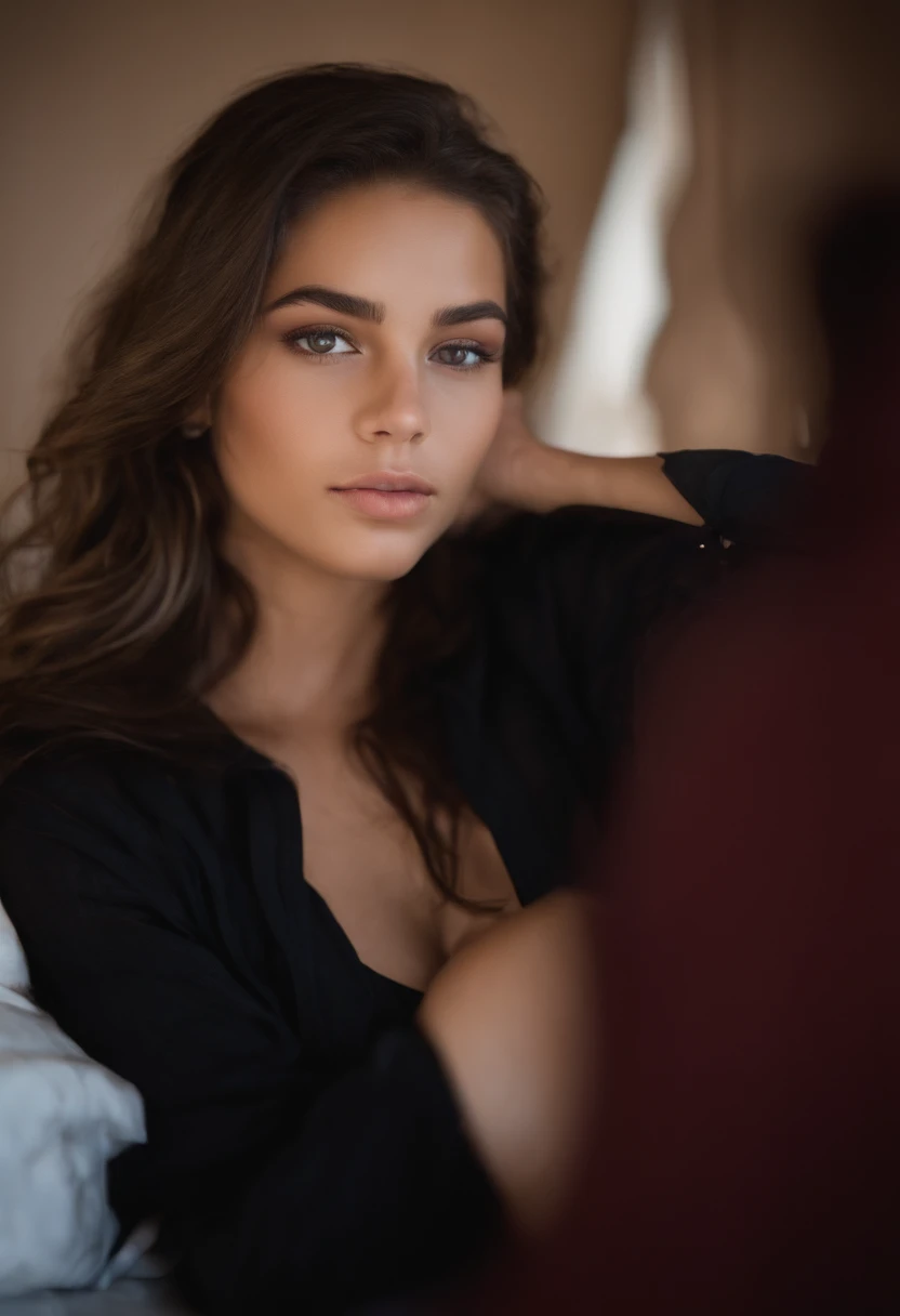 brune; nu; Latino; dans la chambre, yeux bruns; , cochonne, jeune, 18 ans