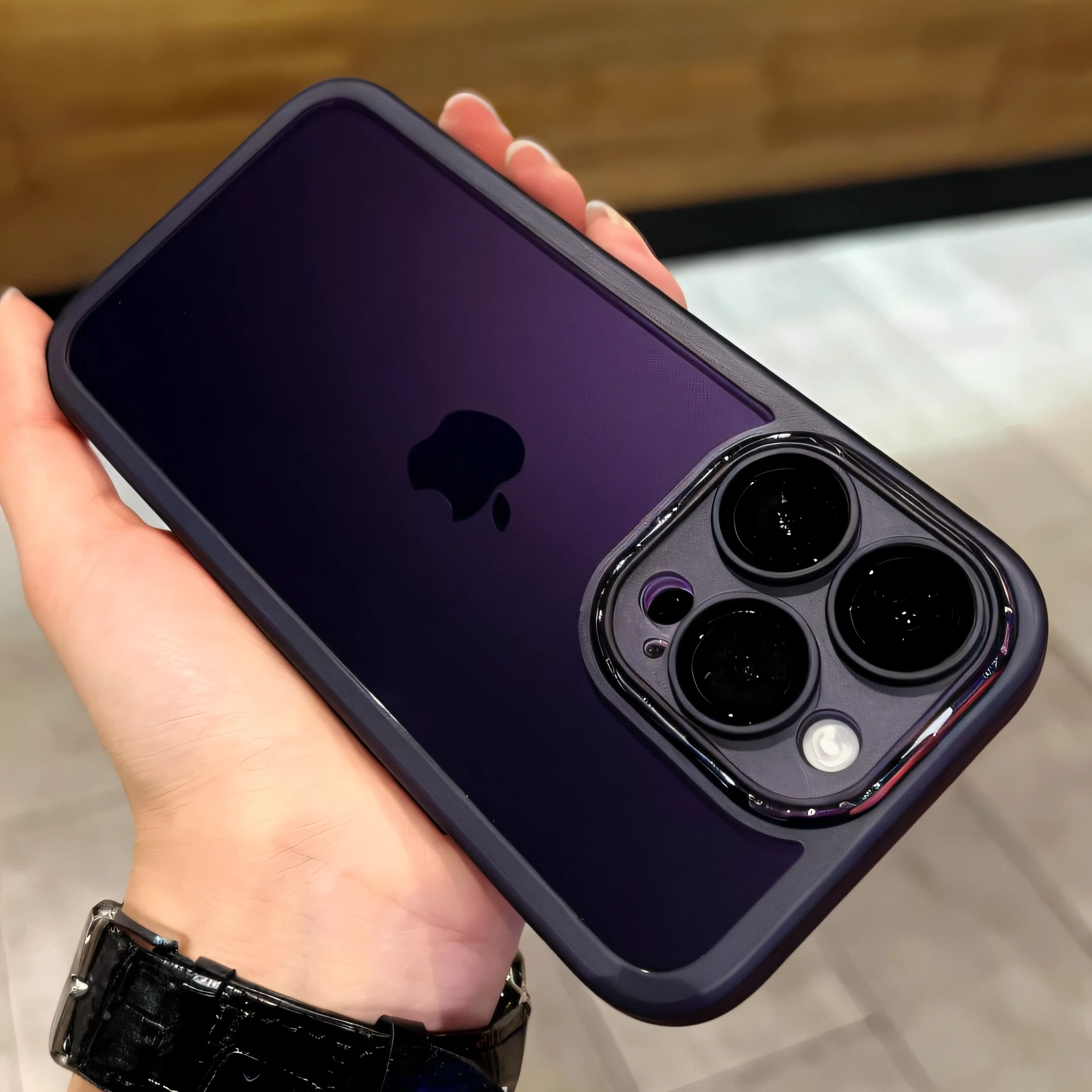 Someone was holding a purple iPhone,There is a camera on it, iPhone 1 3 Pro Max, iPhone 12, iPhone 13, iphone 1 3, sony nicon iphone 1 3 pro max, 🎀 🗡 🍓 🧚, Vivid), future!!, 🔥 😎 🕹️ 👀 :2, roxo e preto, shot on iphone 1 3 pro max, Gradient Dark purple