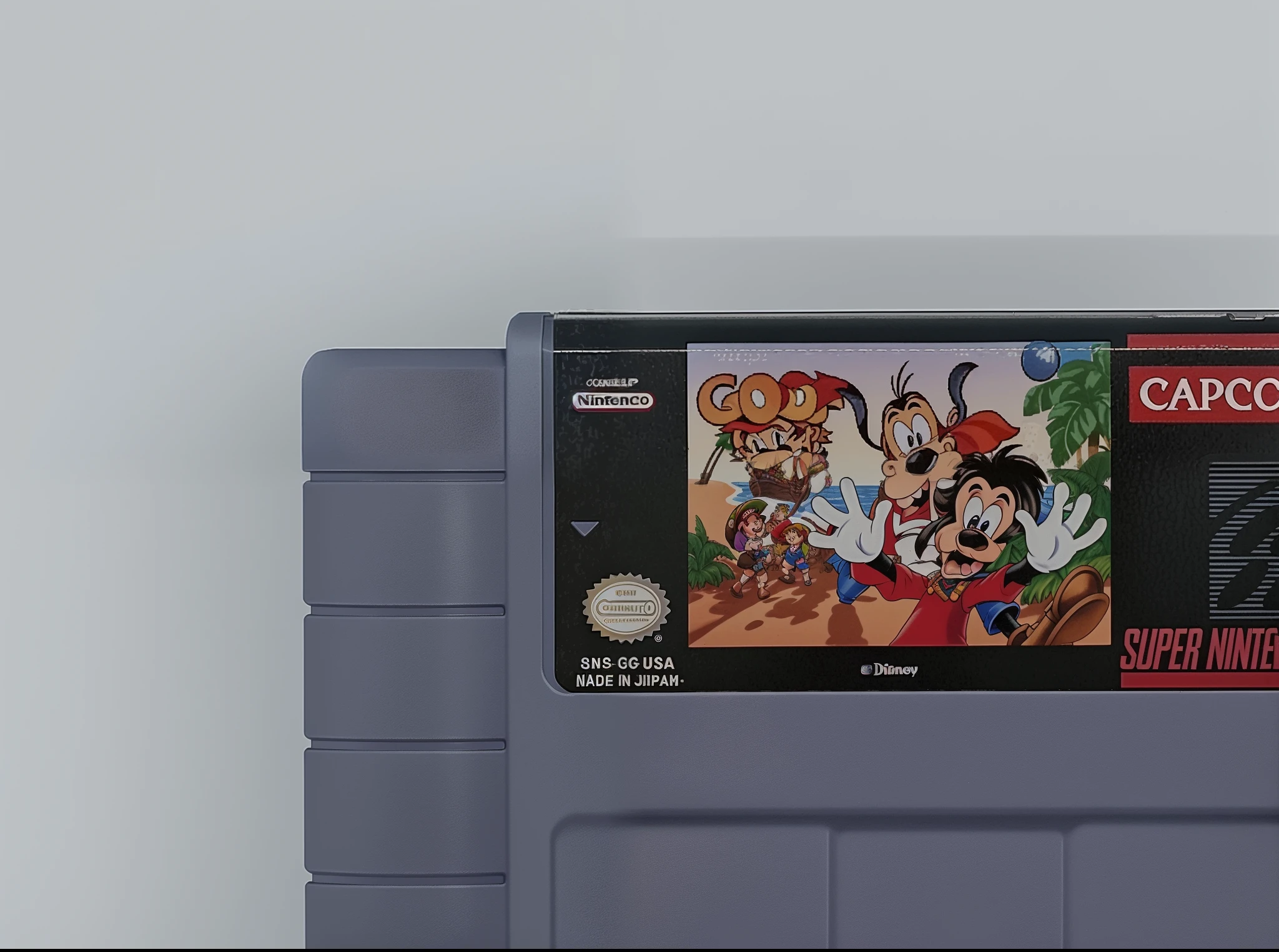 Um close up de um cartucho de jogo da Nintendo com um desenho animado nele, Jogo de SNES, SNES Graphics, Super Nintendo Cartucho, jogo de nintendo, Donkey Kong Country, The Curse of Monkey Island, Jogos de Sierra, bottom angle, Super Nintendo jogo sprite, children garbage bucket, Cuphead, foto do produto, Crt, Frente cheia, Contra, Chip 'n Dale, Cga