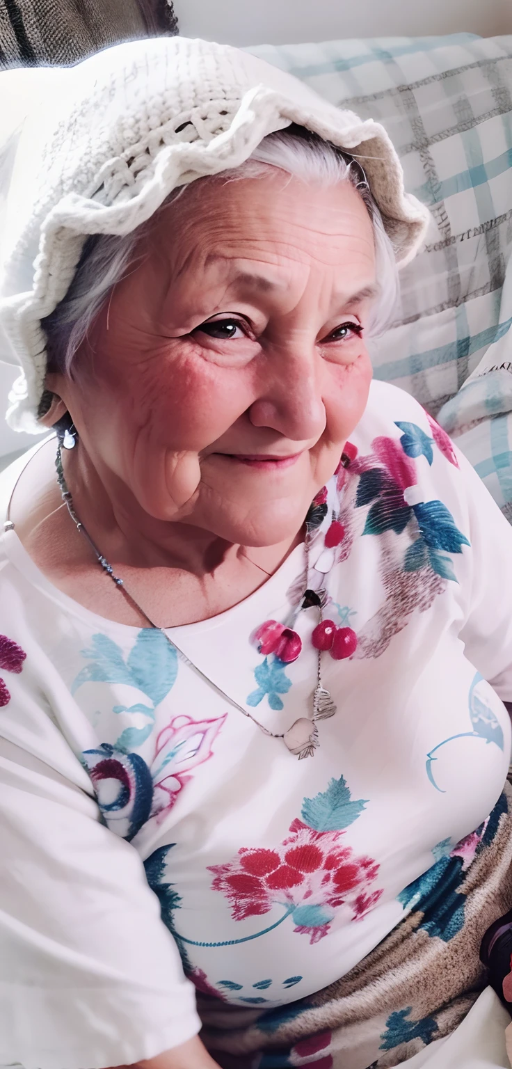 Senhorinha de 70 anos, with a crochet beanie on her head, camisa branca florida, Sitting on a sofa in the living room, usa uma corrente de prata, esta sorrindo, olhando para TV, olhar vivido, A shy smile.