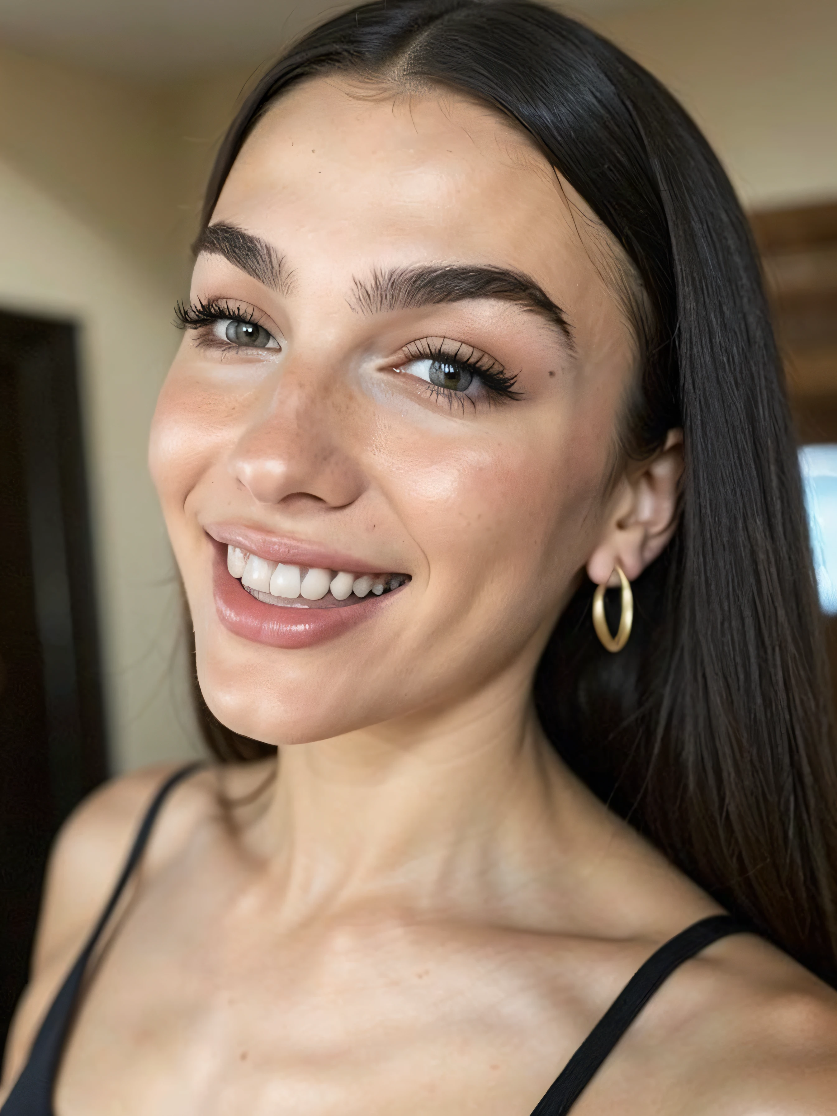 mujer sonriente con pelo largo negro y pendientes con una blusa negra, Dua Lipa, Foto de la belleza Gal Gadot, Foto de perfil de la foto de cabeza, 30-year-old woman, 3 0 years old woman, Cristina Kritkou, Kailee Mandel, Cara como Gal Gadot, hermosa y sonriente, Retrato Sophie Mudd, Anastasia Ovchinnikova