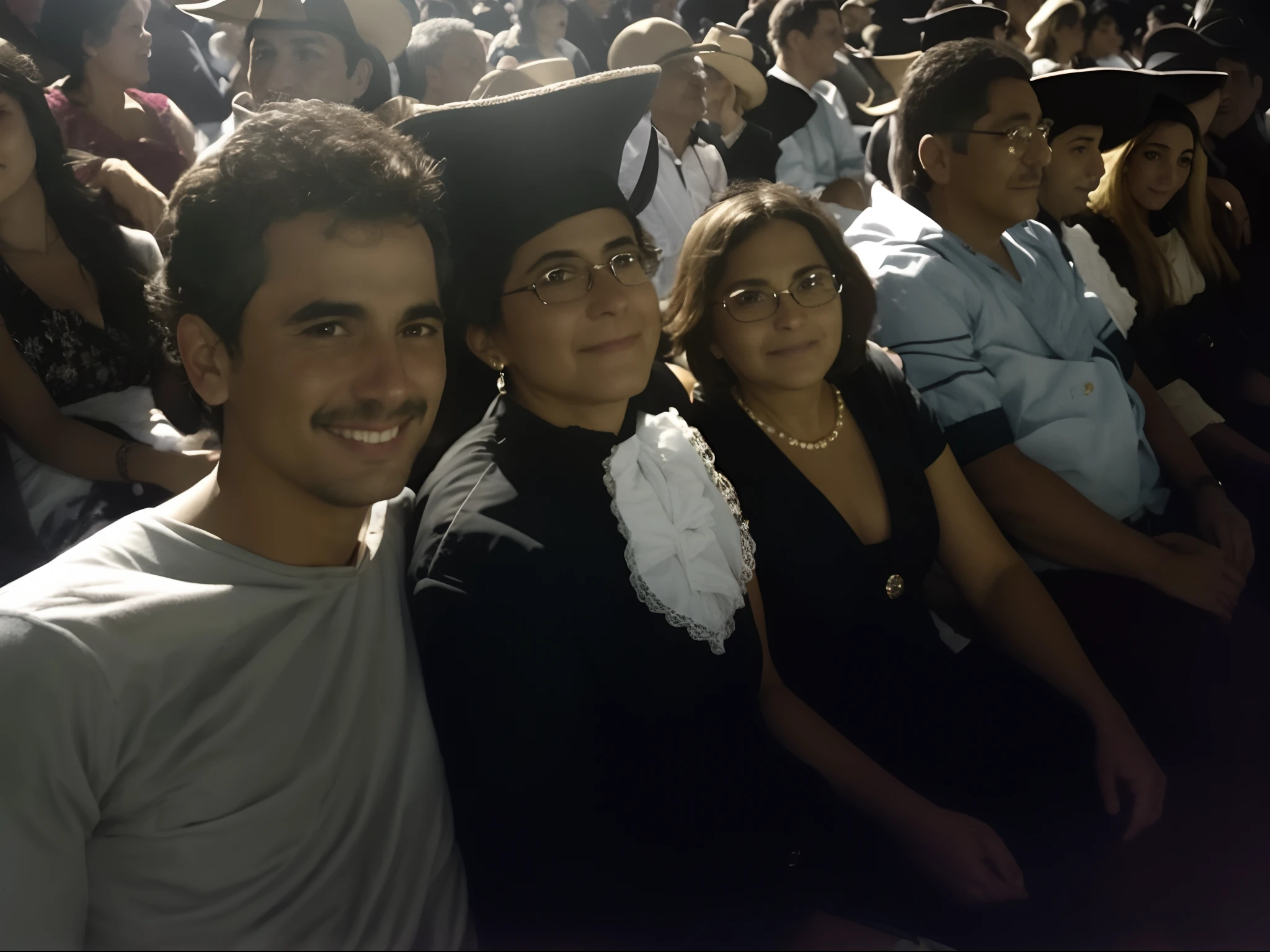 Several people are sitting in a crowd with hats and feathers, In Sao Paulo, No Congresso Argentino, audience, Directed by: Nandor Soldier, in tricorn hat, audience selfie, pessoas curtindo o show, Com Godray, olhar orgulhoso, olhar orgulhoso, foto do perfil, audience in the background, Happy family, by Francisco de Holanda, No Egito