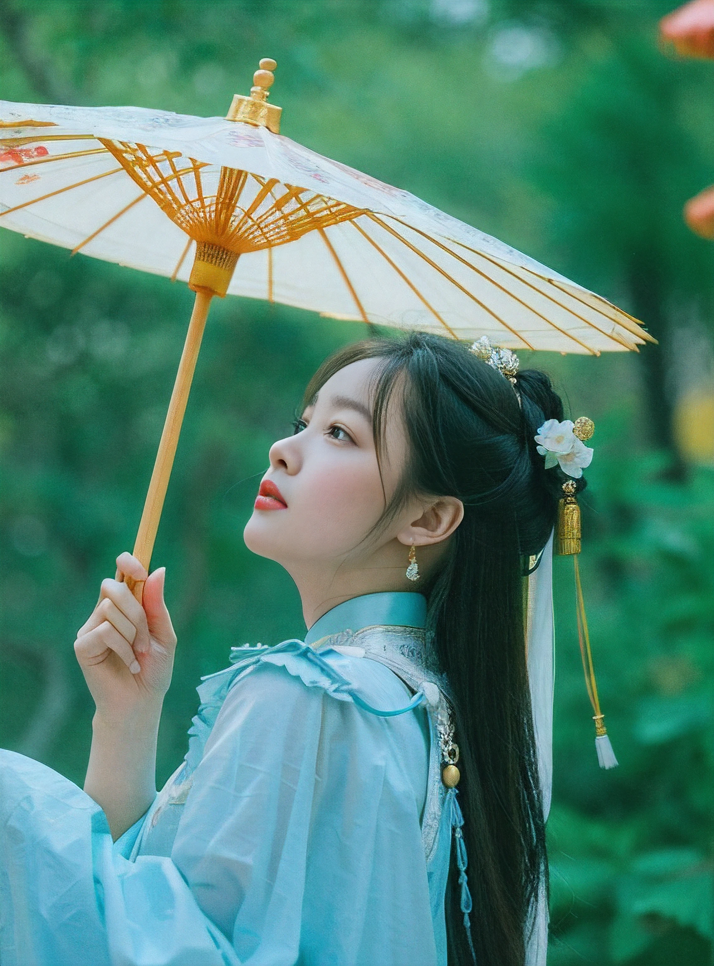 An Asian woman in traditional dress holds an umbrella, Palace , A girl in Hanfu, Hanfu, Wearing ancient Chinese clothes, White Hanfu, Traditional Chinese clothing, Chinese girl, Chinese woman, Chinese traditional, with acient chinese clothes, Chinese style, China Princess, Chinese costume, Princesa chinesa antiga, A young Asian woman, Traditional beauty