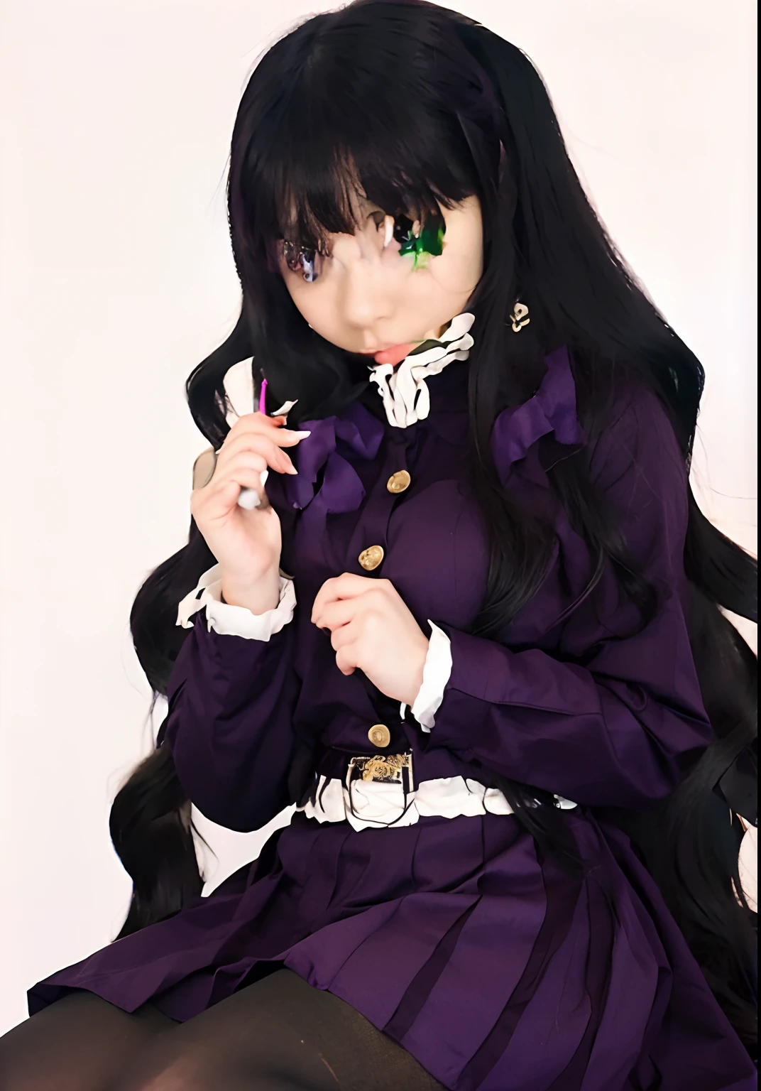 1 girls, shena Hiroshi, eye green, hair black, closet purple, Stocking black, realistic, 70mm lensa
