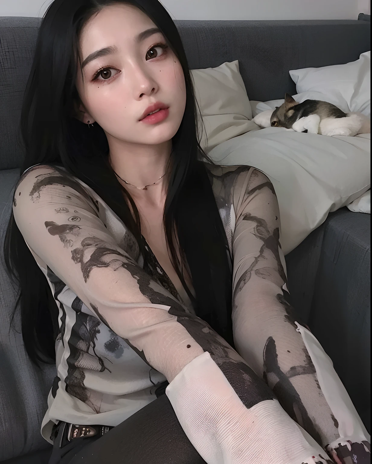 Araffed woman sitting on a sofa with a cat in the background, cruel korean goth girl, Heonhwa Choe, Ulzzang, menina coreana, Mulher sul-coreana bonita, linda mulher coreana jovem, bodysuit colorido silencioso, estilo sensual sombrio, Wenfei Ye, Sakimichan, linda senhora, dilraba dilmurat, Xision Wu