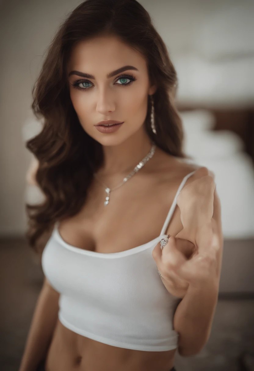 Arafed woman with white tank top and necklace, Sexy girl with green eyes, portrait sophie mudd, brown hair and big eyes, Selfie einer jungen Frau, Augen im Schlafzimmer, Violet Myers, ohne Make-up, Natural makeup, Blick direkt in die Kamera, Gesicht mit Artgram, dezentes Make-up, Stunning full body shot, piercing green eyes, Nice angle, attraktive Pose, Cute girl, sexy Pose, Full body image, full entire body, full body shoot, brunette goddess, Hohe Detailgenauigkeit, Zufriedene Pose, Lederhose