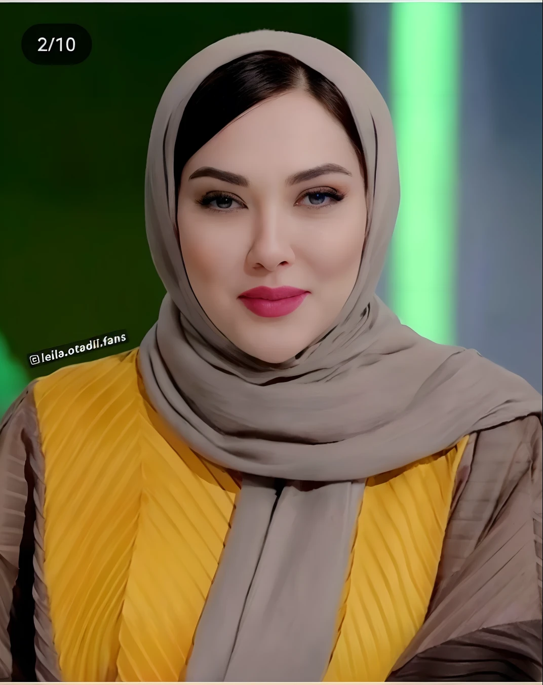 1womanl, mature, (Beautiful breasts), (Details of a very beautiful face), (Best quality:1.4), 8K resolution, high resolution, (Photorealistic, high resolution:1.4), RAW photo, (Realistic, Photorealsitic:1.37), ((naked private parts_乳房1.7)), Gloss on lips, ((long whitr hair:1.2)), parted lip，Staring at me, hot onsen,  Dense woods,(laughingly)，Bigboobs，orthofacial，choker necklace，((Cover your chest with your hands :1.6))，black tattoos，(The kinky is exposed )