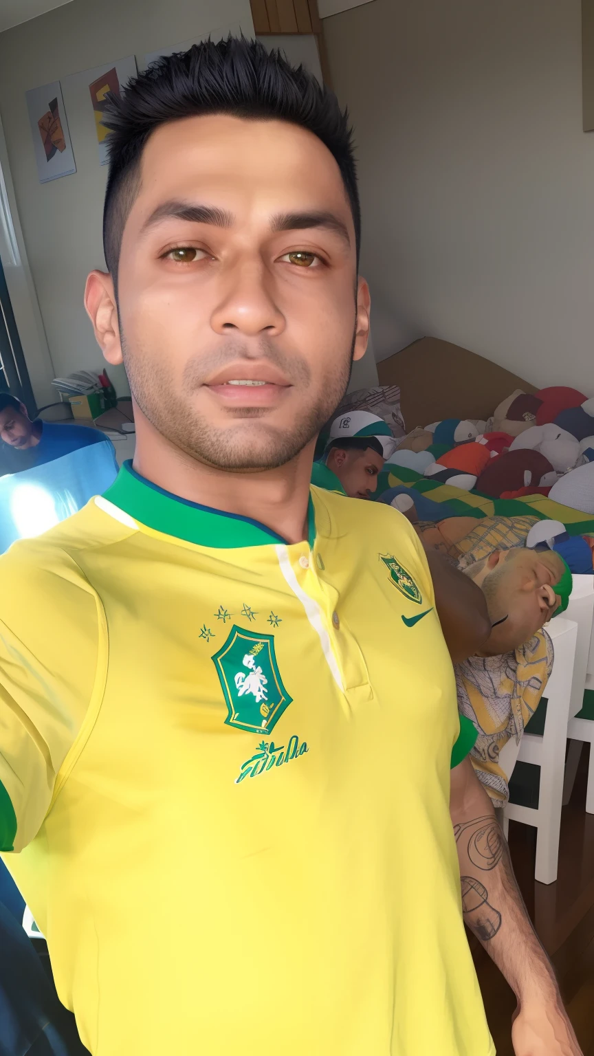 Homem de camisa amarela com camisa verde e azul, mateus 9 5, caio santos, Ronaldo Nazario, Ronaldo Nazario Fenomeno, In Sao Paulo, icaro carvalho, Edon Guraziu, david rios ferreira, Carmelo Blandino, 4 k post, Postagem 4k