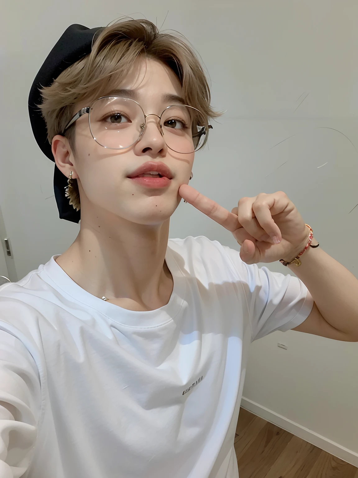There's a young man with glasses making a silly face, Jimin\Plump lips, Jimin, Parque Jimin, Rosto Jimin preciso, Jimin\Nariz grego, Cai Xukun, Jimin\'s right eyelid swollen, Hyung Tae, Jung Jaehyun, TaeJune Kim, Yanjun Chengt, wan adorable korean face, foto de perfil headshot com os cabelos laranjas