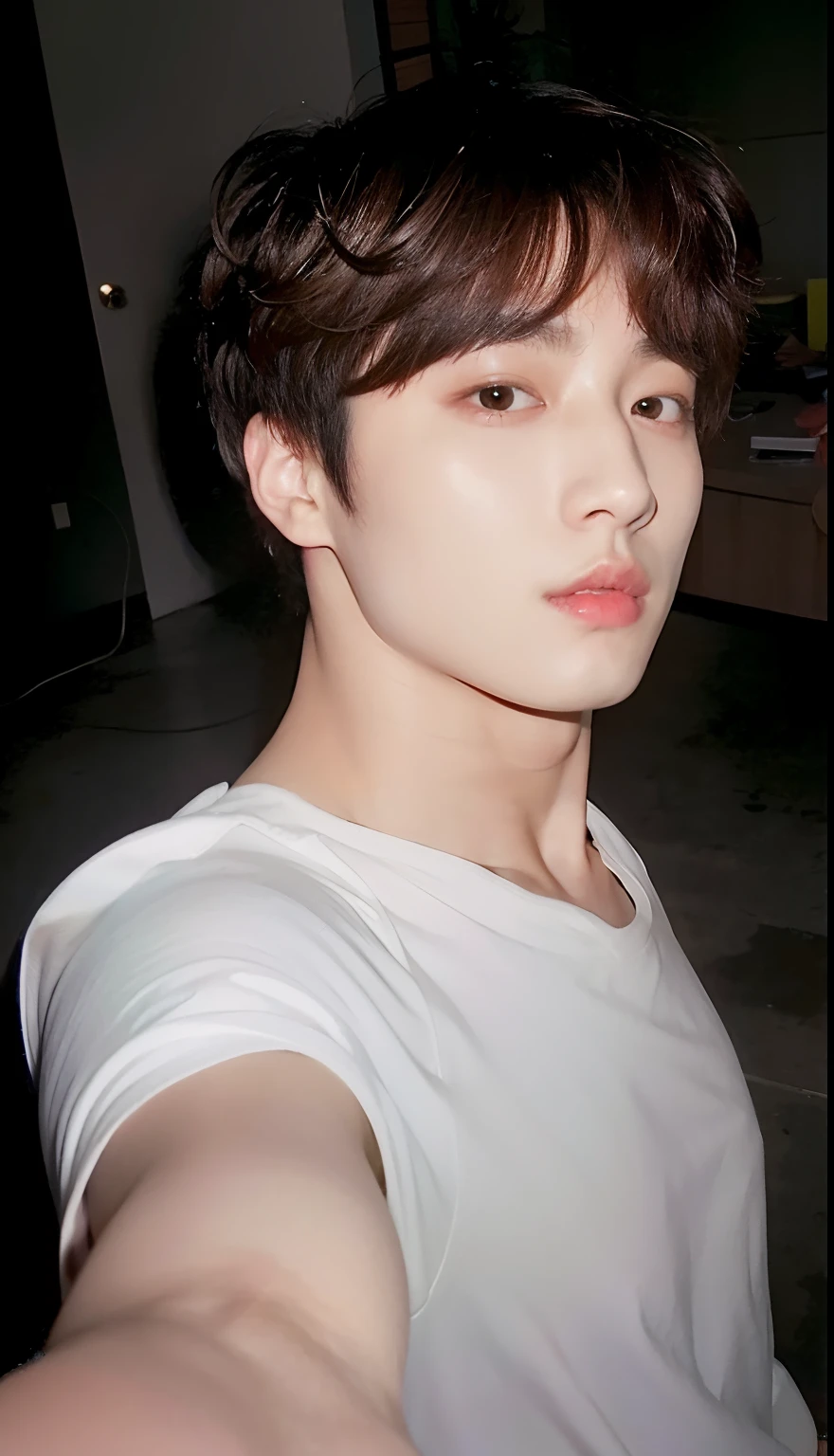 Foto de um homem com uma camisa branca e uma camisa branca, Hyung Tae, Jinyoung Canela, Cai Xukun, Kim Siwoo, wan adorable korean face, Jungkook, Wonbin Lee, TaeJune Kim, Hong June Hyung, cara bonita, Inspirado em Jeonseok Lee, Shin Jeongho, rosto bonito e rosto bonito, Hyung Tae Kim