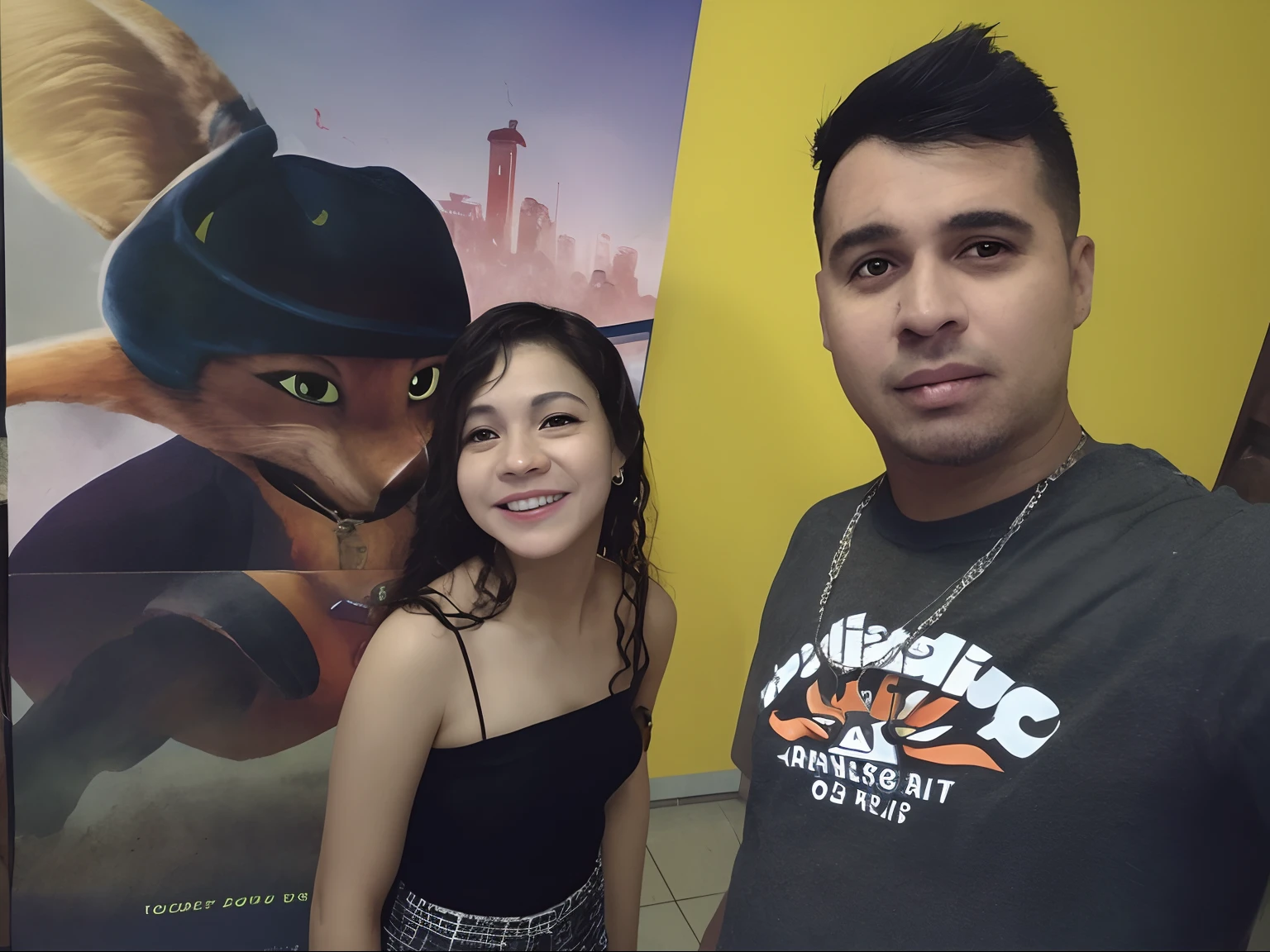 There's a man and a woman next to a poster, em Zootopia City, estilo de filme zootopia, estilo zootopia, Directed by: Randy Vargas, zootopia 2, imagem de qualidade muito baixa, Estilo Zootopia, Catraca e Clank, estilo de zootopia, zootopia, Foto realista, foto de baixa qualidade, foto de perfil 1024px