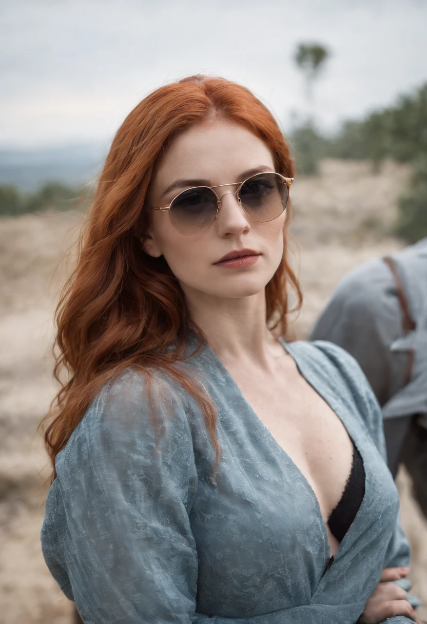 mulher, red head, 25 yo, Cabelo rabo de cavalo liso, police, detetive, rosto fino, sardas, sunglasses, foto-realismo, spontaneous pose, imagem de corpo inteiro, melhor qualidade.