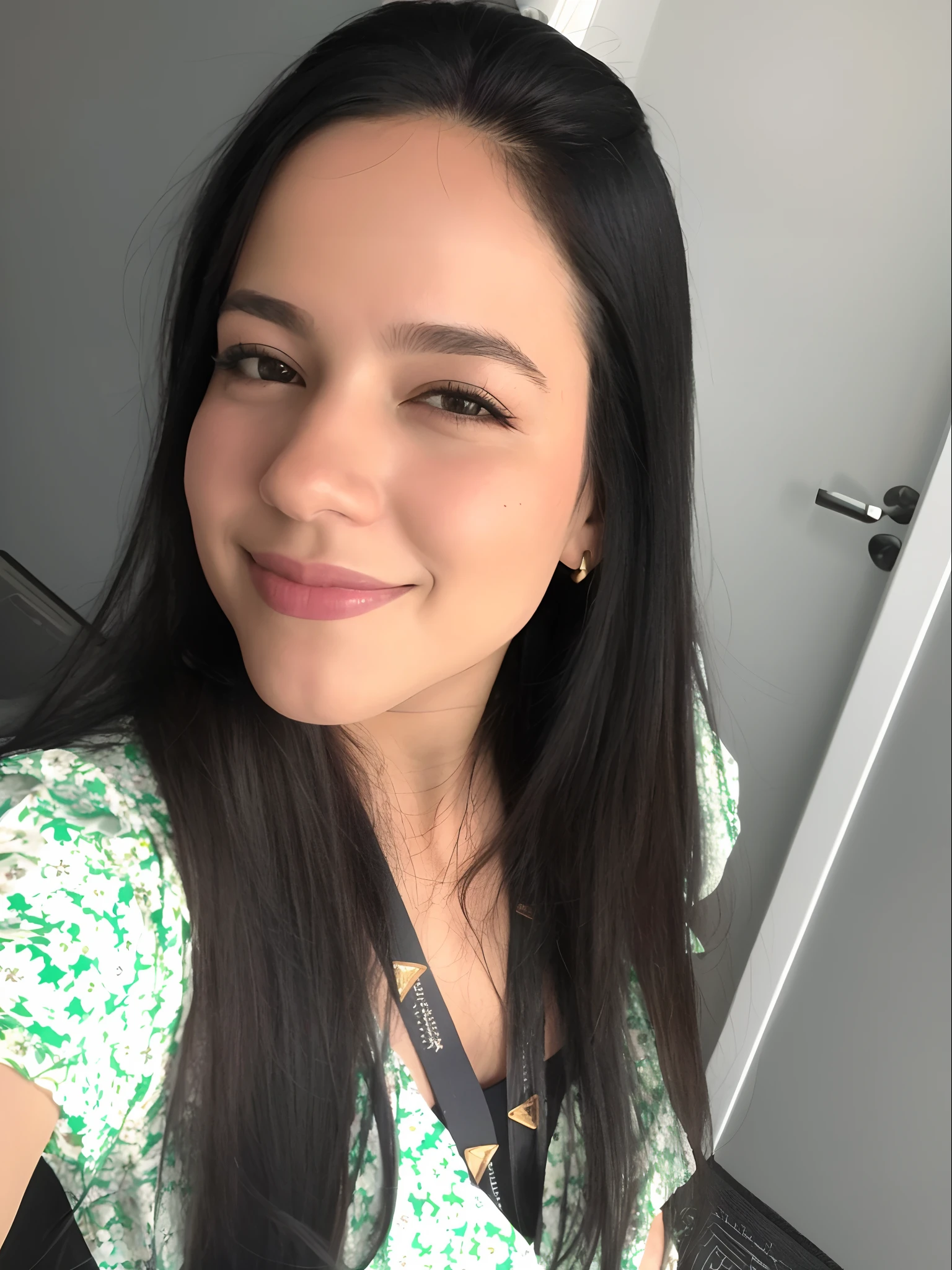 mulher sorridente com cabelo preto longo usando um vestido verde e branco, Mulher de 30 anos, 3 0 anos de idade mulher, Alanis Guillen, selfie de uma jovem mulher, Fotografia selfie 8k, fernanda suarez, foto de perfil headshot, Ayahausca, julia fuentes, foto de perfil profissional, Malika Favre, iphone selfie, In Sao Paulo