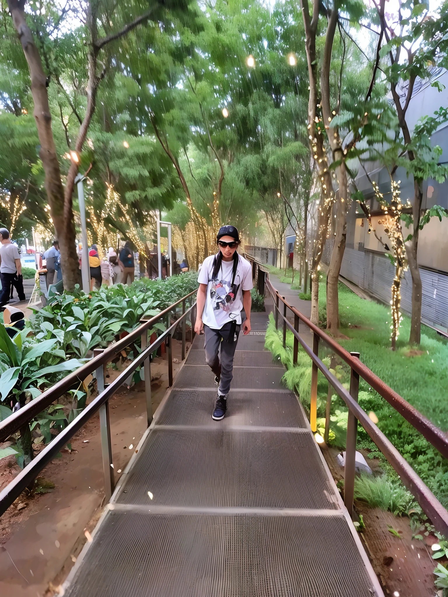 There's a man walking down a catwalk with a skateboard, Caminhando no jardim, random artist, taken with the best dlsr camera, non blurry, em um shopping, walking towards the camera, conectado com ponte suspensa!!, em um jardim cyberpunk, Tiro com iPhone 1 0, na floresta da selva !!!, em Neotokyo, Fanart, Walking towards the camera, em um shopping