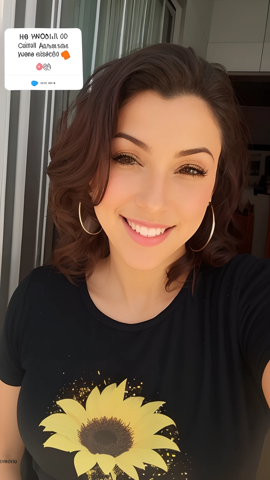 There's a woman who's taking a selfie with a camera, foto de perfil headshot, imagem de perfil, Mulher de 30 anos, 3 0 anos de idade mulher, close-up headshot, cabelo encaracolado curto escuro sorrindo, foto headshot, close-upheadshot impressionante, selfie de uma jovem mulher, bonito e sorridente, Cait Miers, halfbody headshot